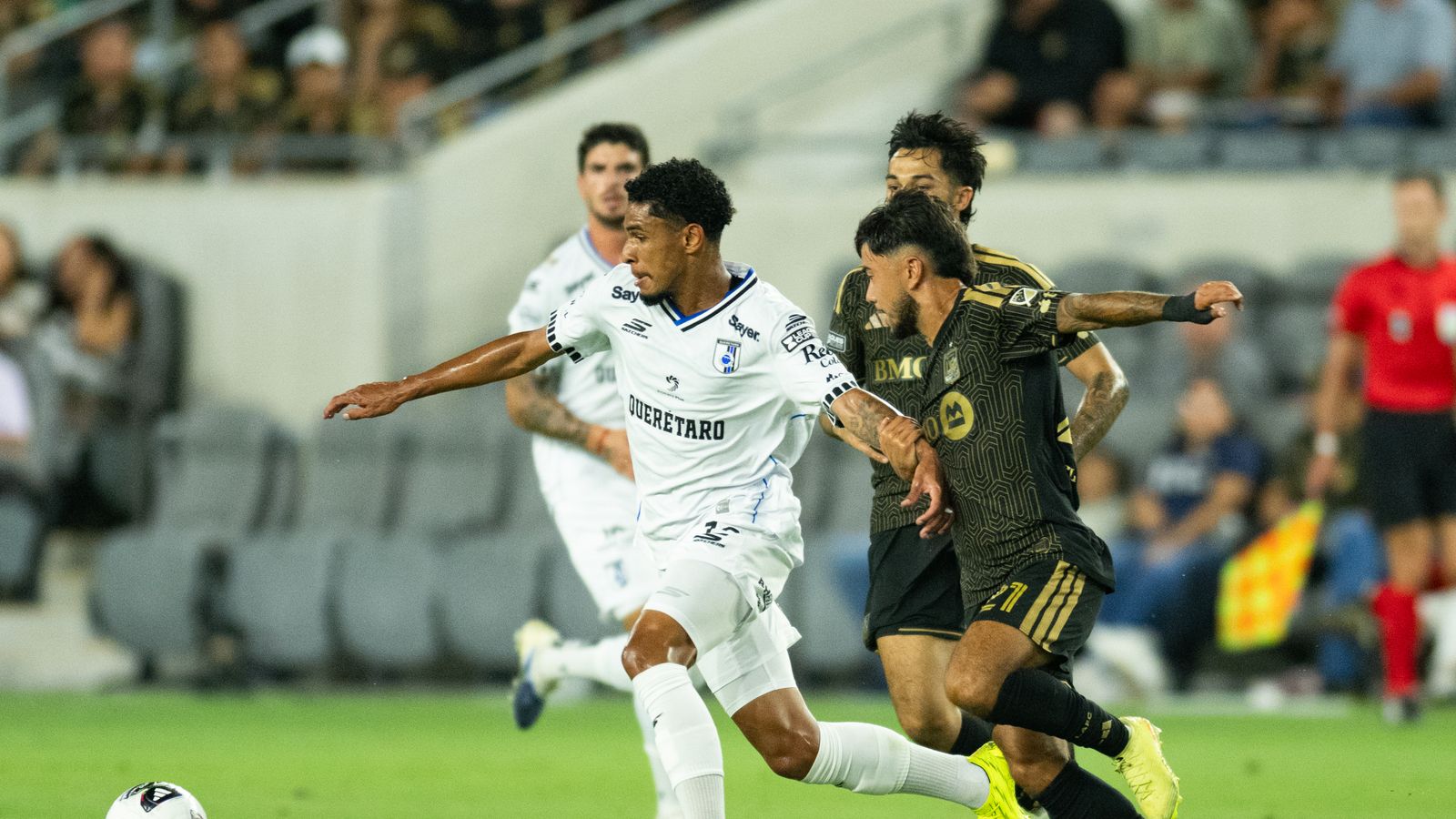 Paulo Victor shields the ball from LAFC players