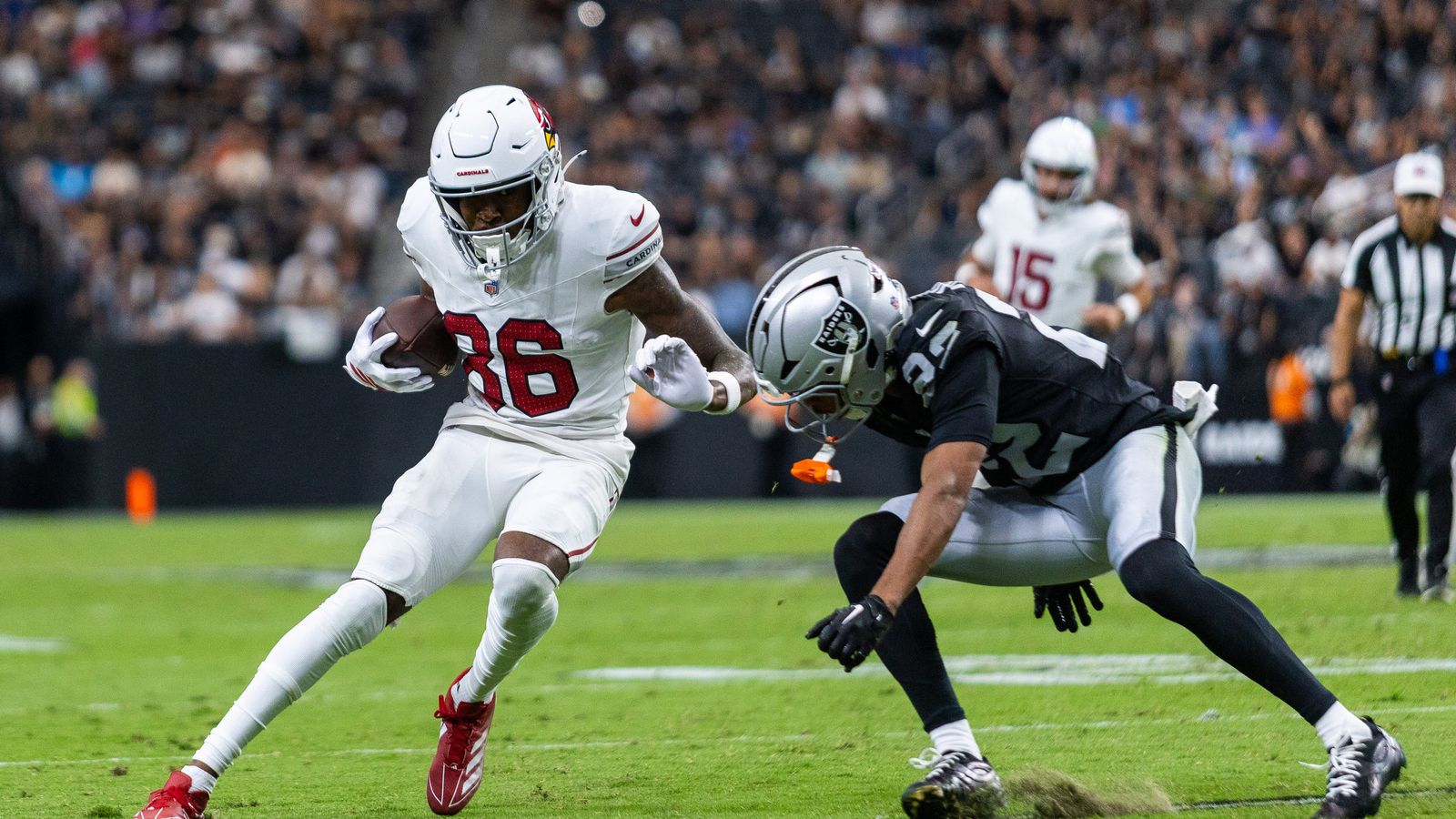 Jalen Brooks evades tackle in NFL preseason game