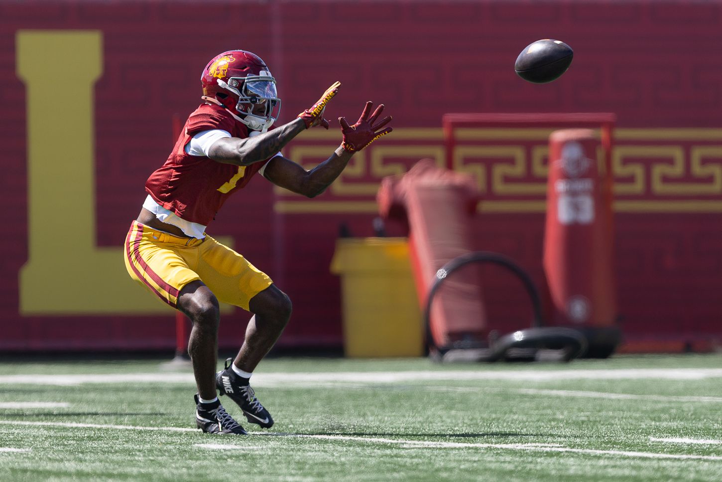 USC's Ethan 'Boobie' Feaster (1) Catches a Pass in Practice