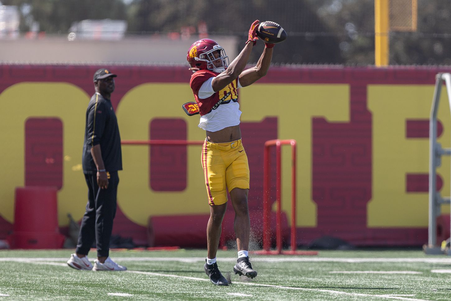 Luc Weaver (80) in Receiving Drills at USC Practice