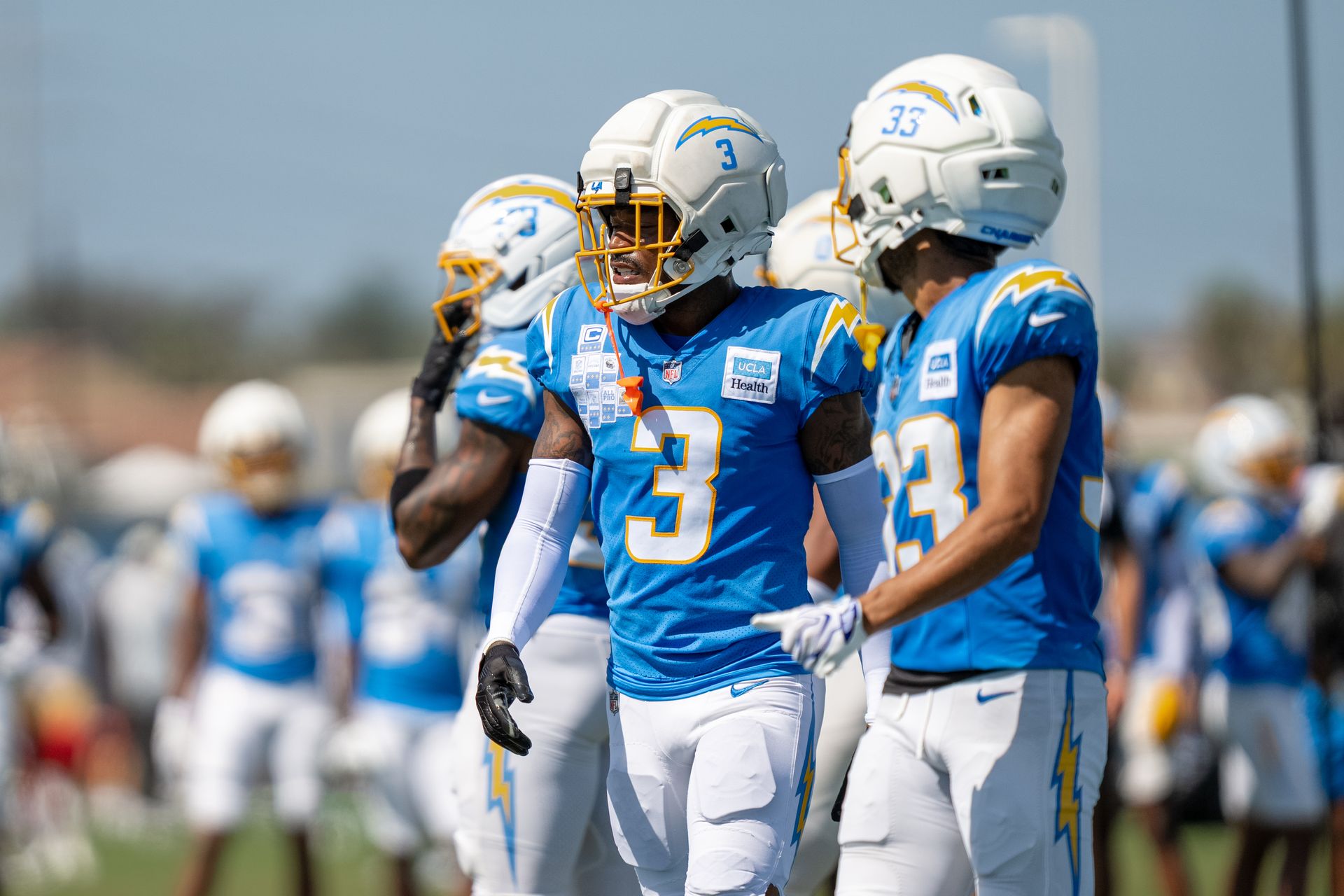 Derwin James Jr. returns to coverage at joint practice
