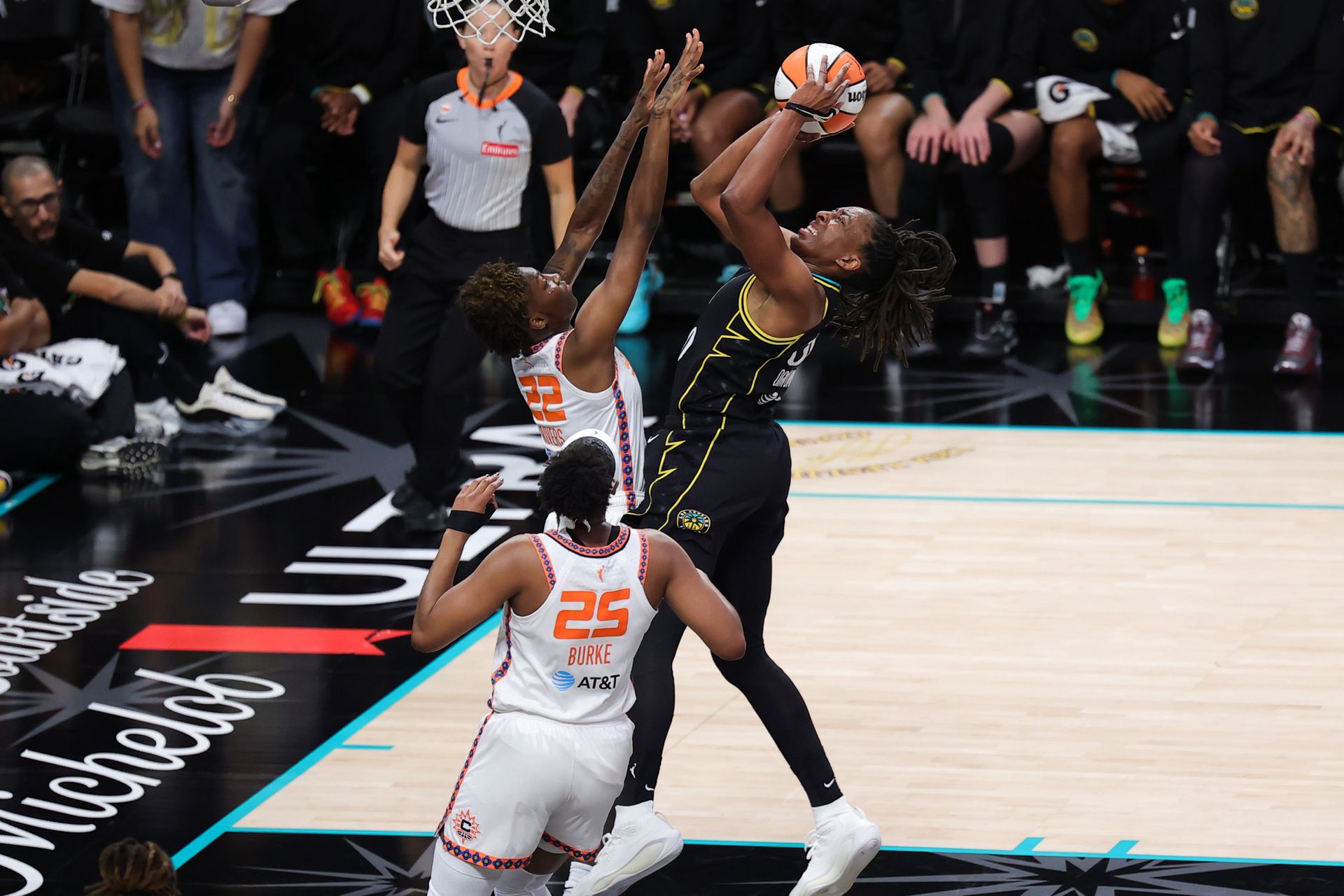 Nneka Ogwumike shooting during a crucial WNBA game phase