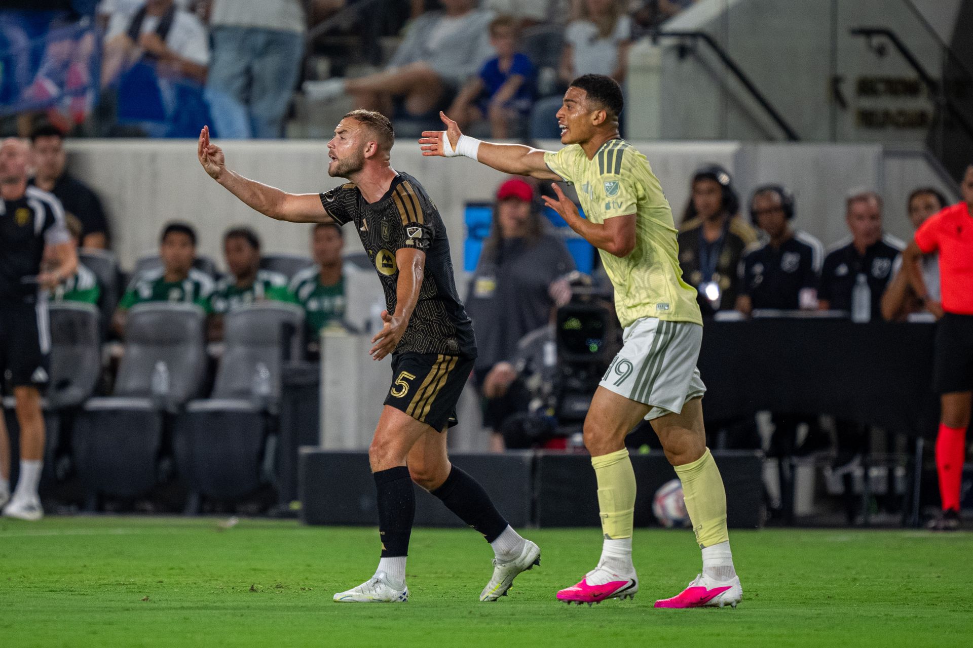 Ryan Porteous argues with referees in MLS game