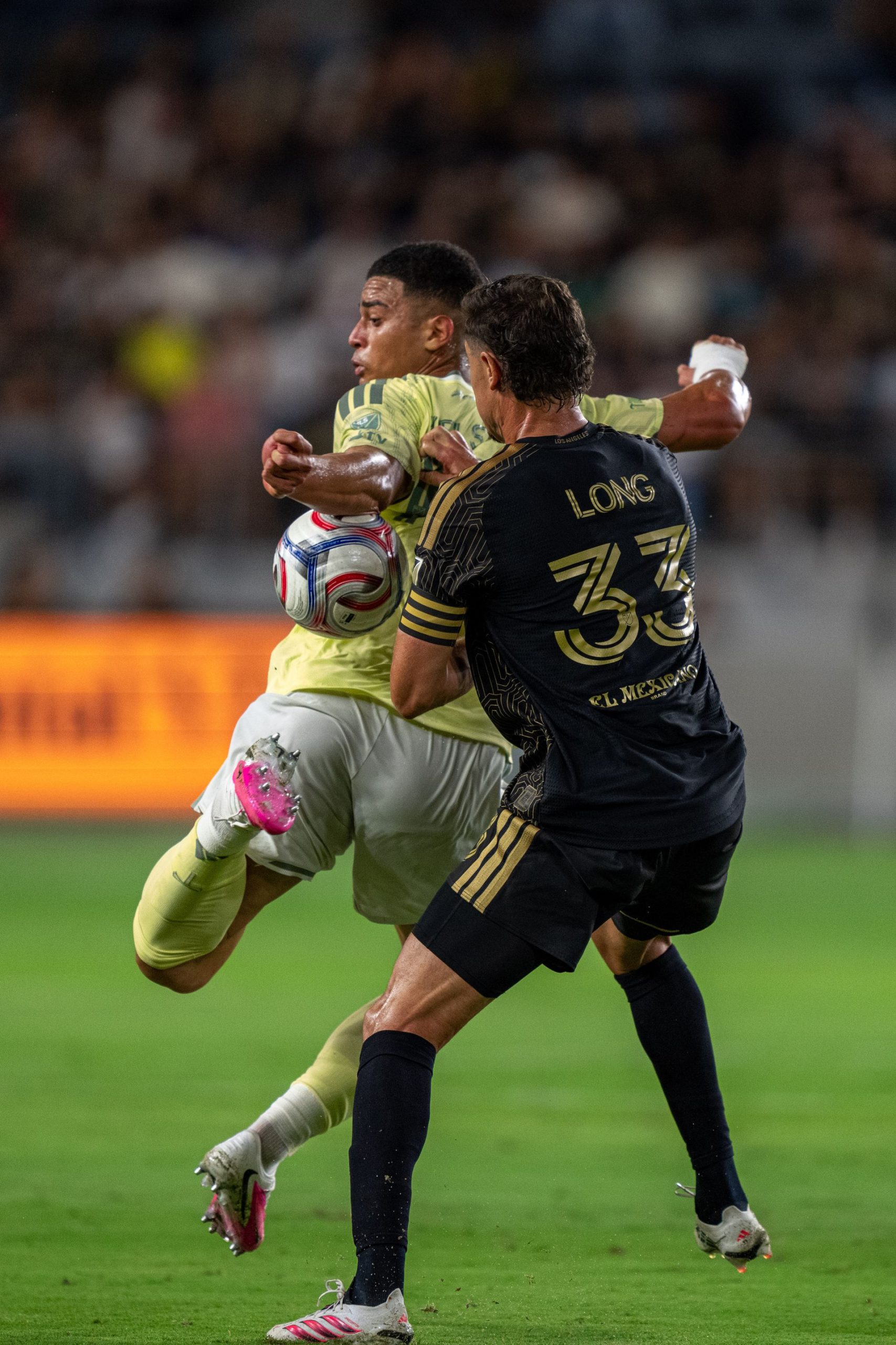 Kevin Kelsy controls the ball for Timbers