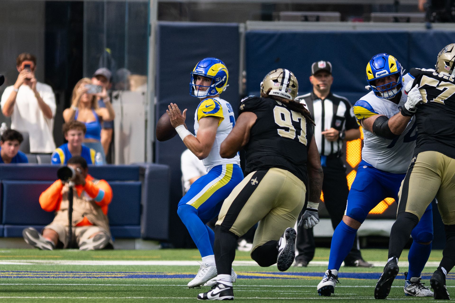 Rams QB Ty Simpson looks to pass in preseason game against Saints