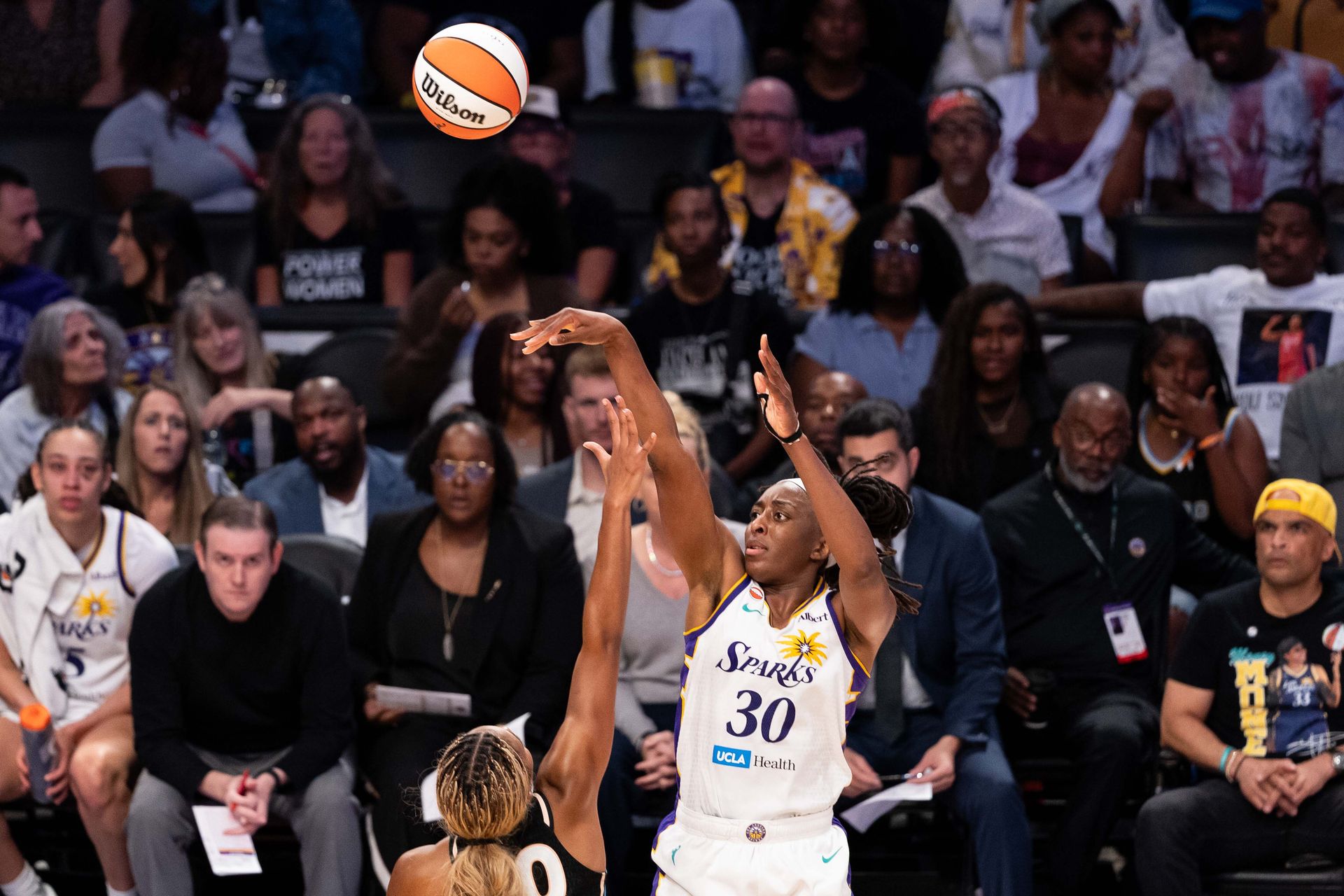 Nneka Ogwumike's jump shot in game against Atlanta Dream