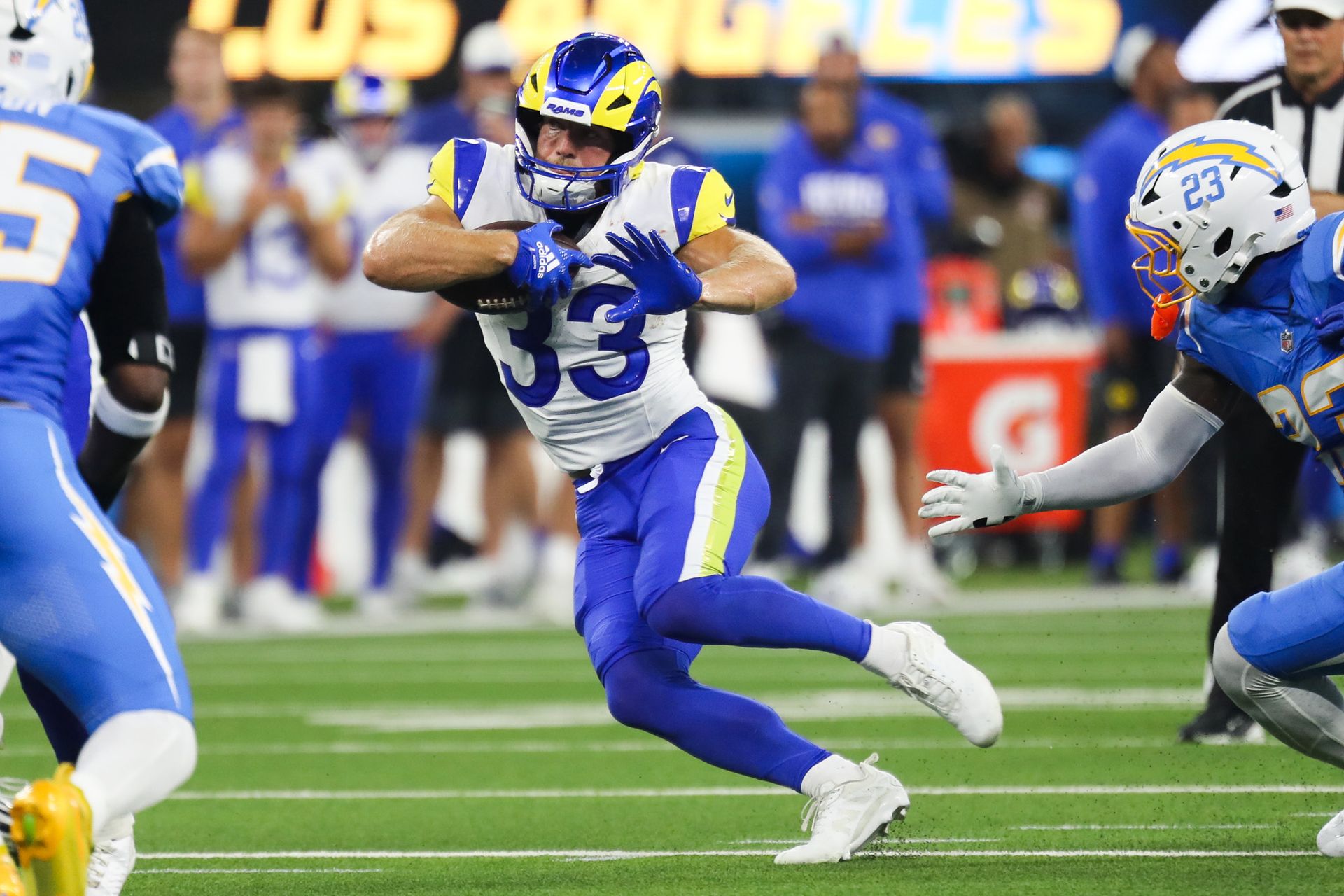 Dean Connors runs the ball during the Rams vs. Chargers game.