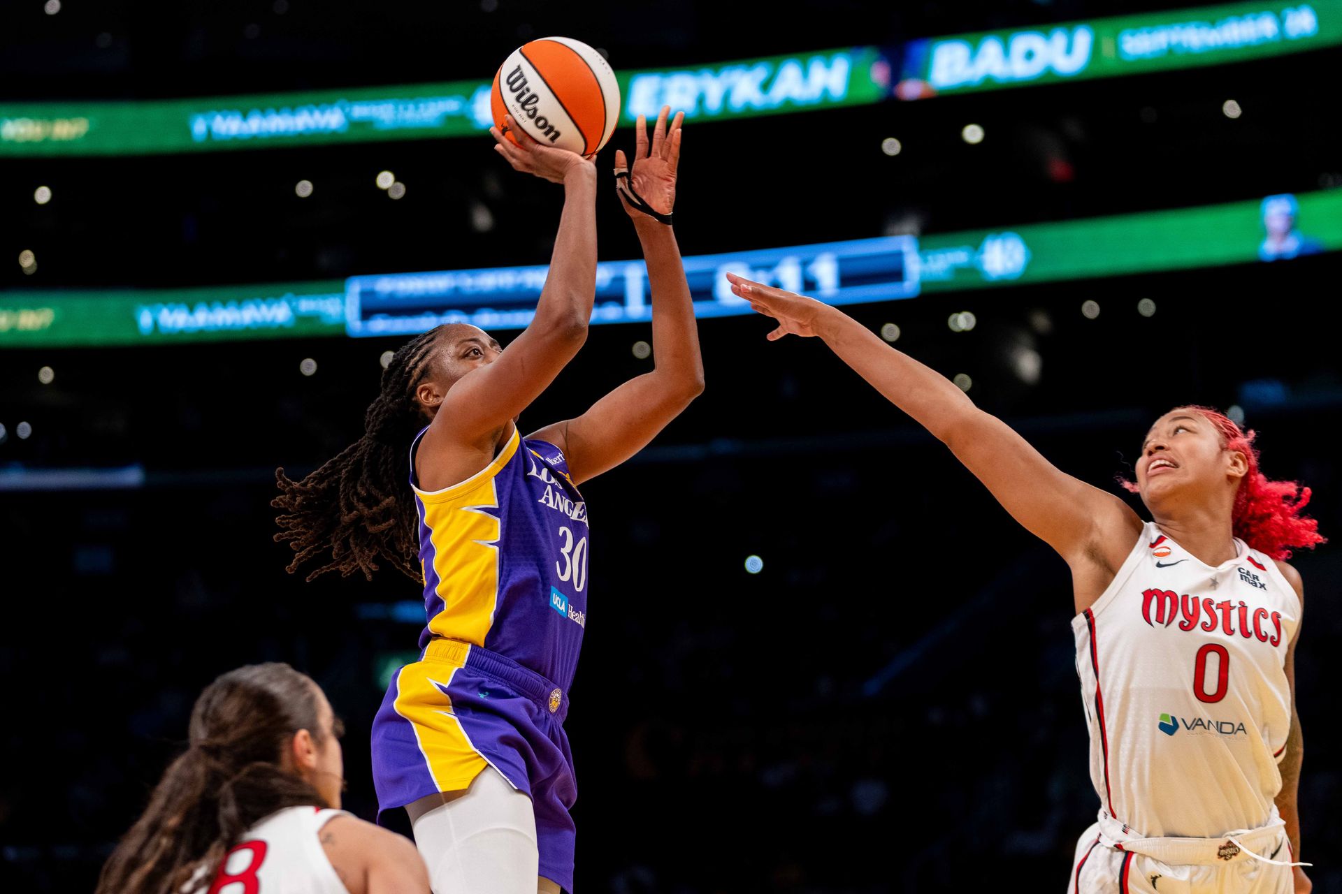 Nneka Ogwumike Shooting Over Mystics' Defense