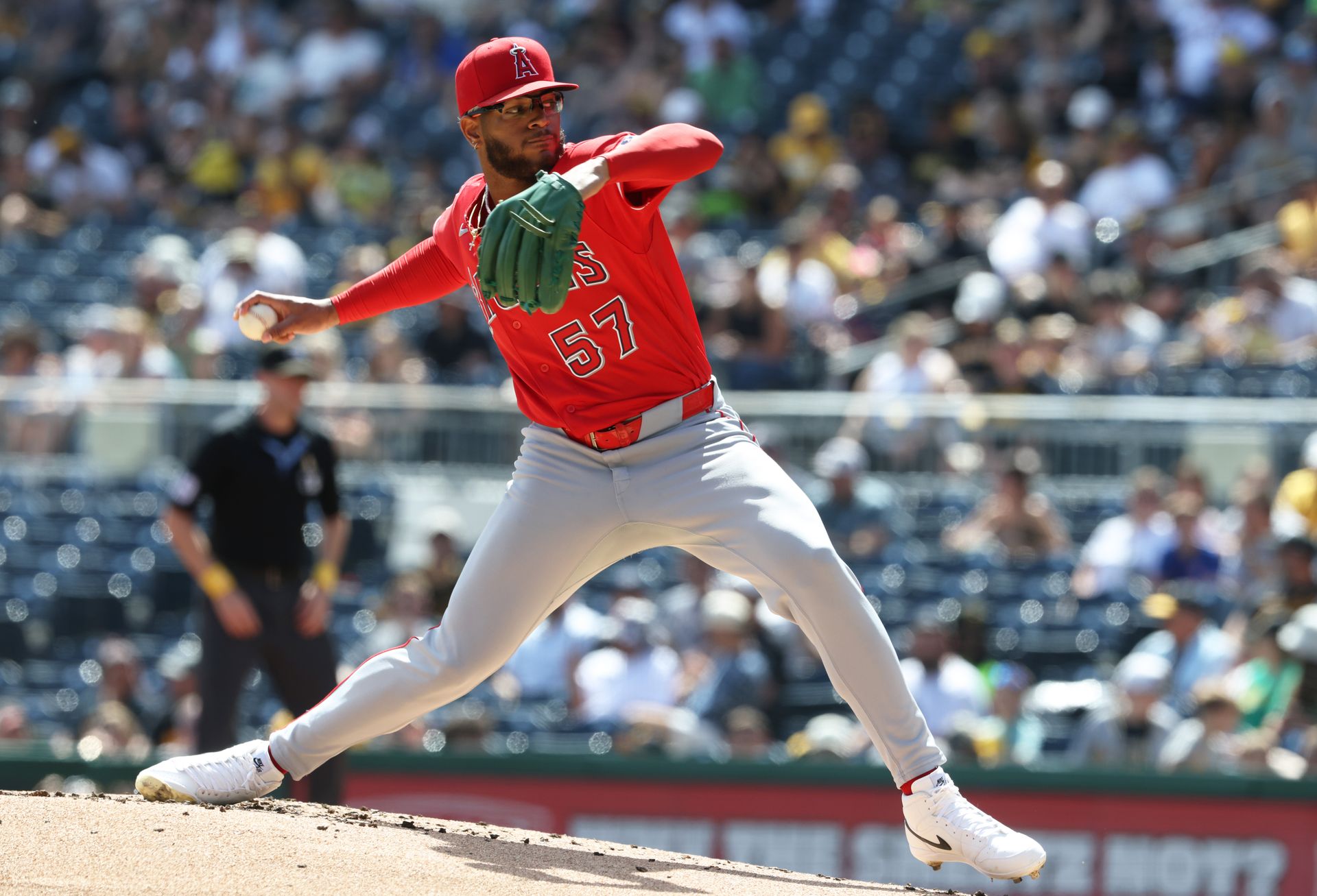 Walbert Urena pitches against the Pirates at PNC Park