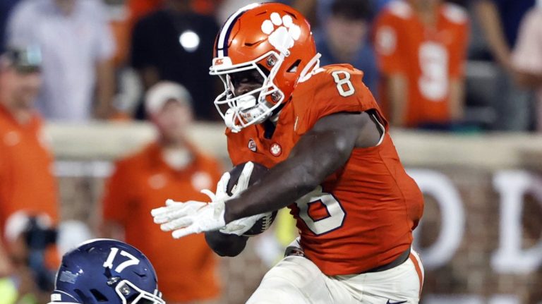 8. Clemson Tigers