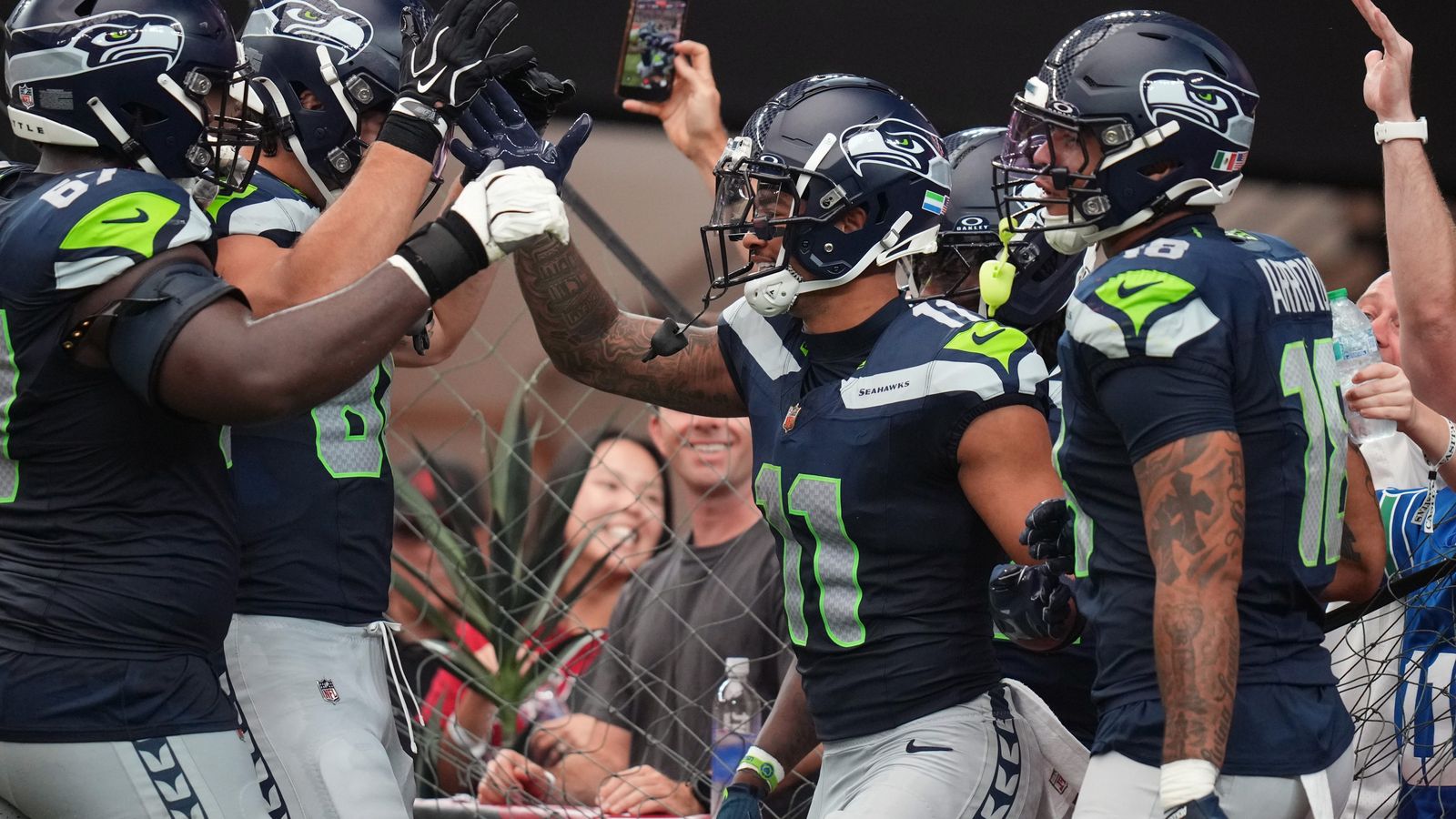 Jaxon Smith-Njigba celebrates a TD for the Seahawks against the Cardinals.
