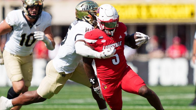 3. Louisville Cardinals
