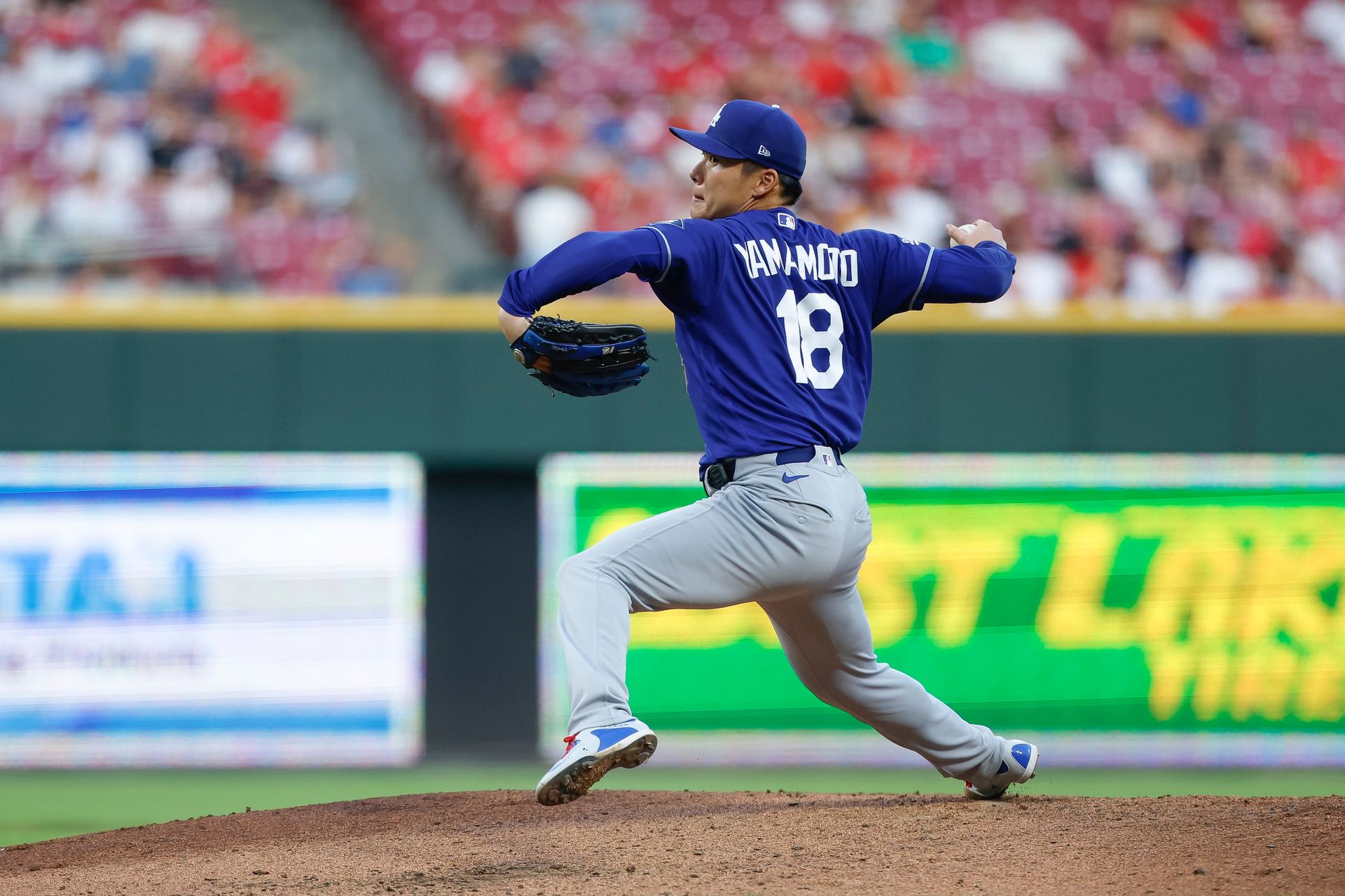 Yoshinobu Yamamoto pitching against the Reds, Sep 15, 2026