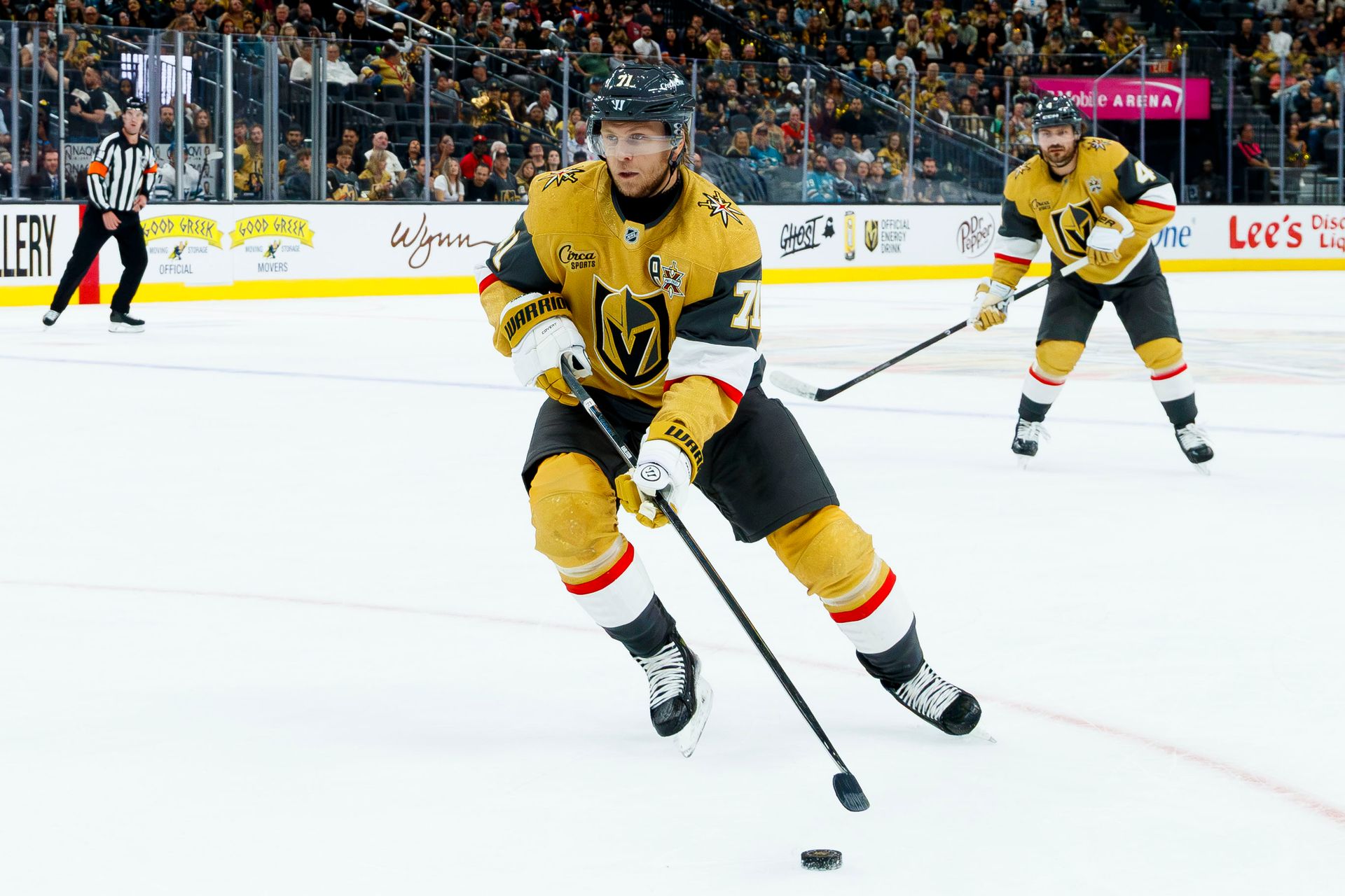 William Karlsson enters offensive zone against Sharks
