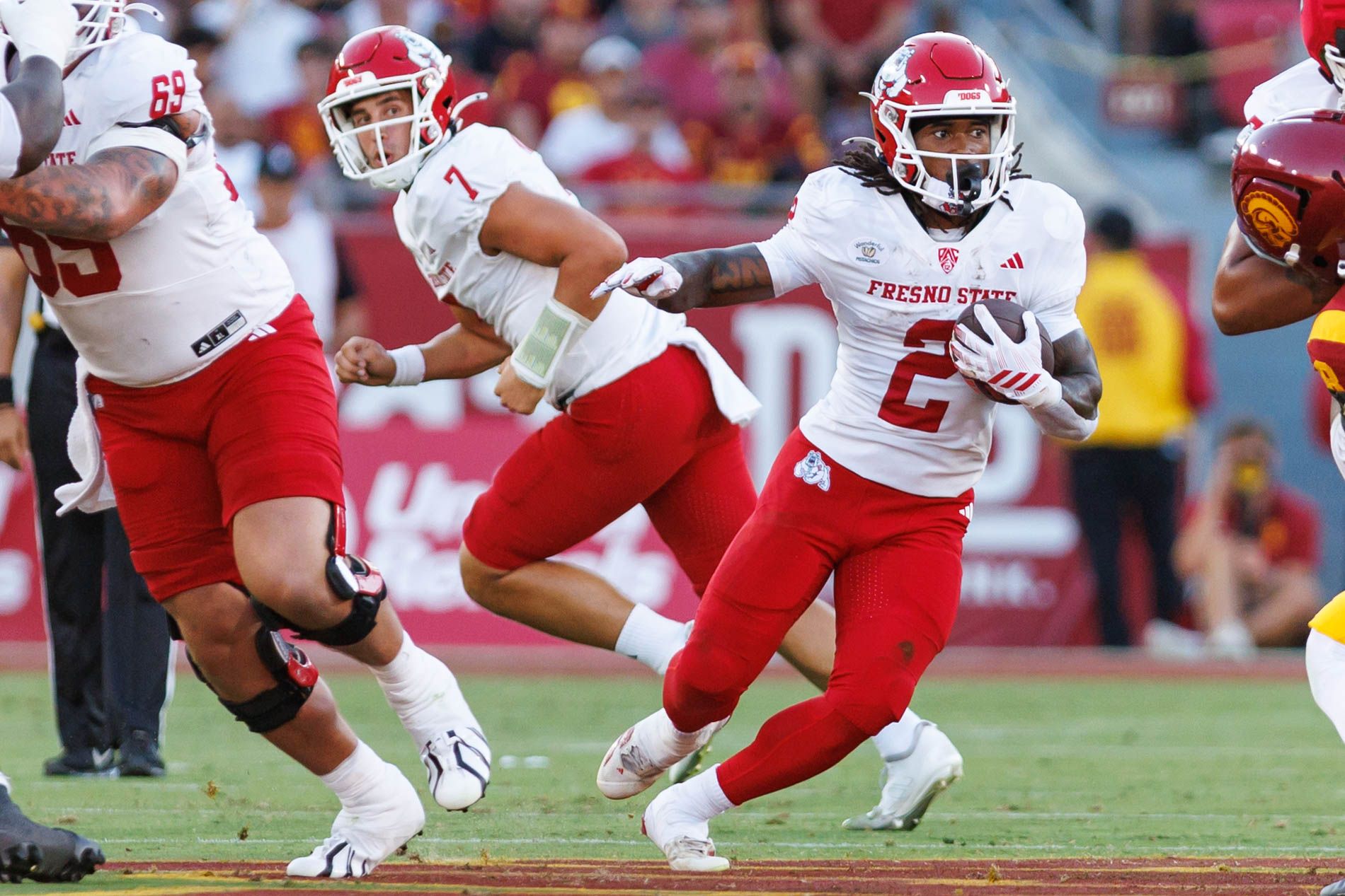 Andre Cobb rushes for Fresno State against USC