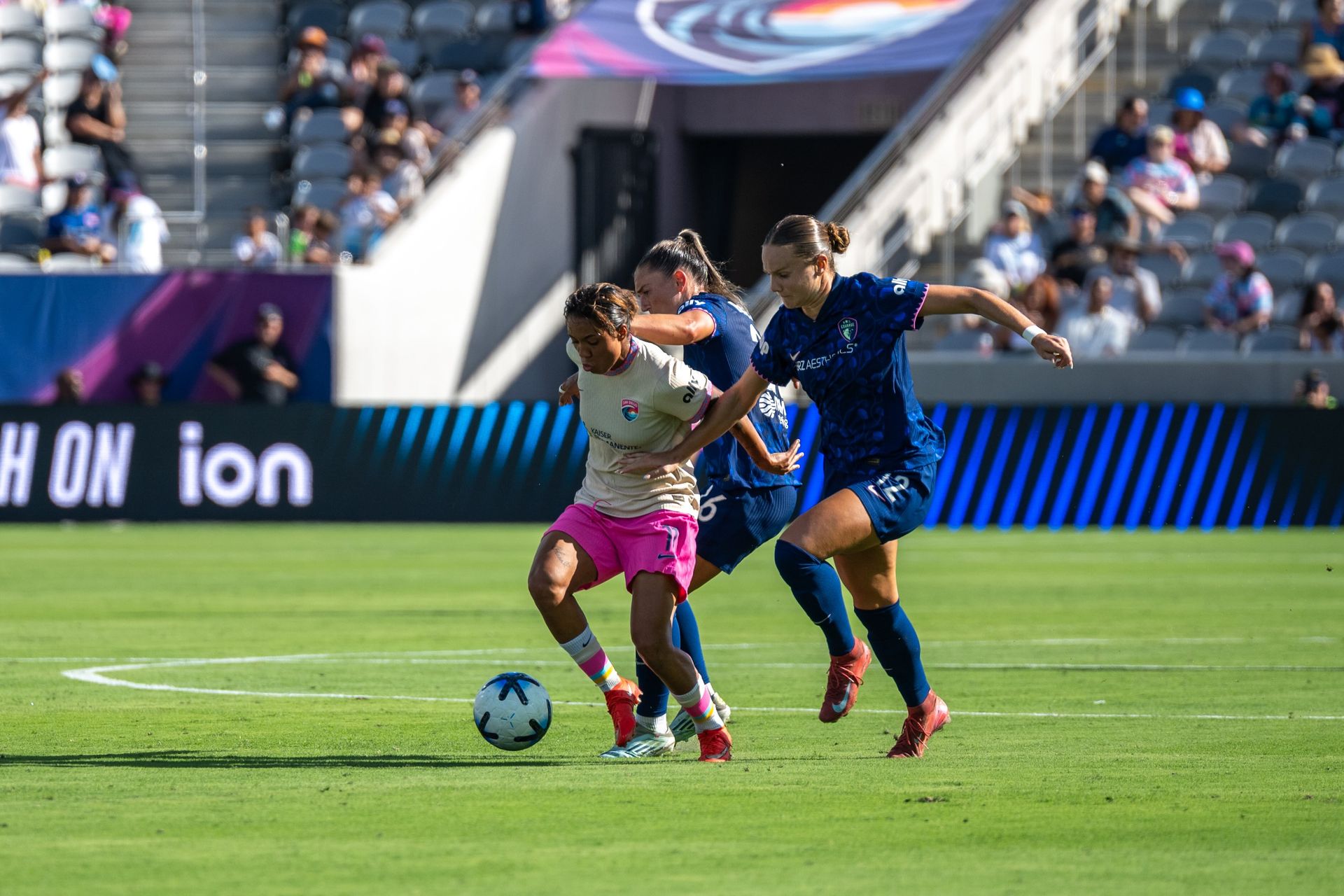 Gia Corley maneuvers under pressure