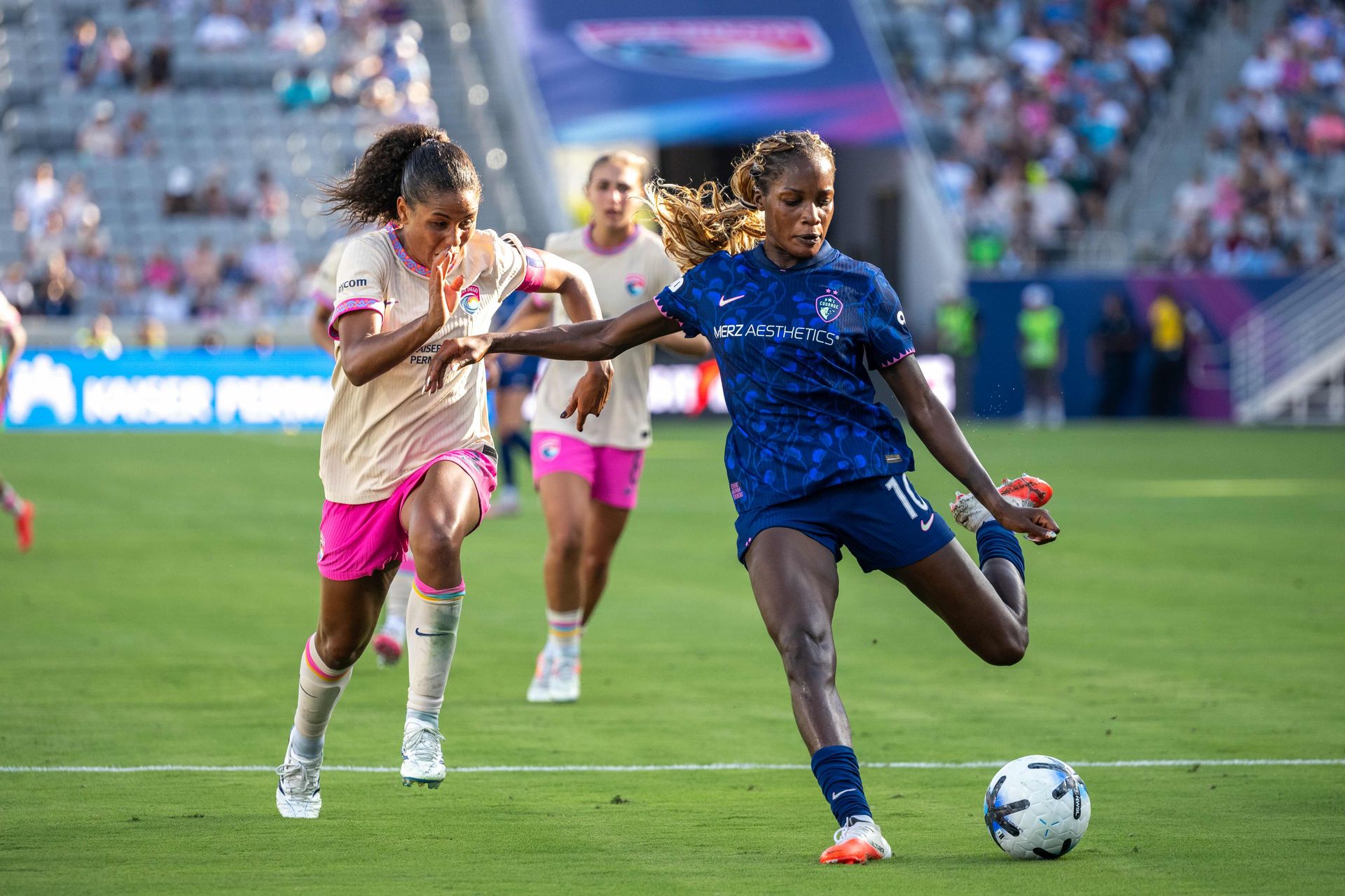 Evelyn Ijeh takes a shot against San Diego Wave FC