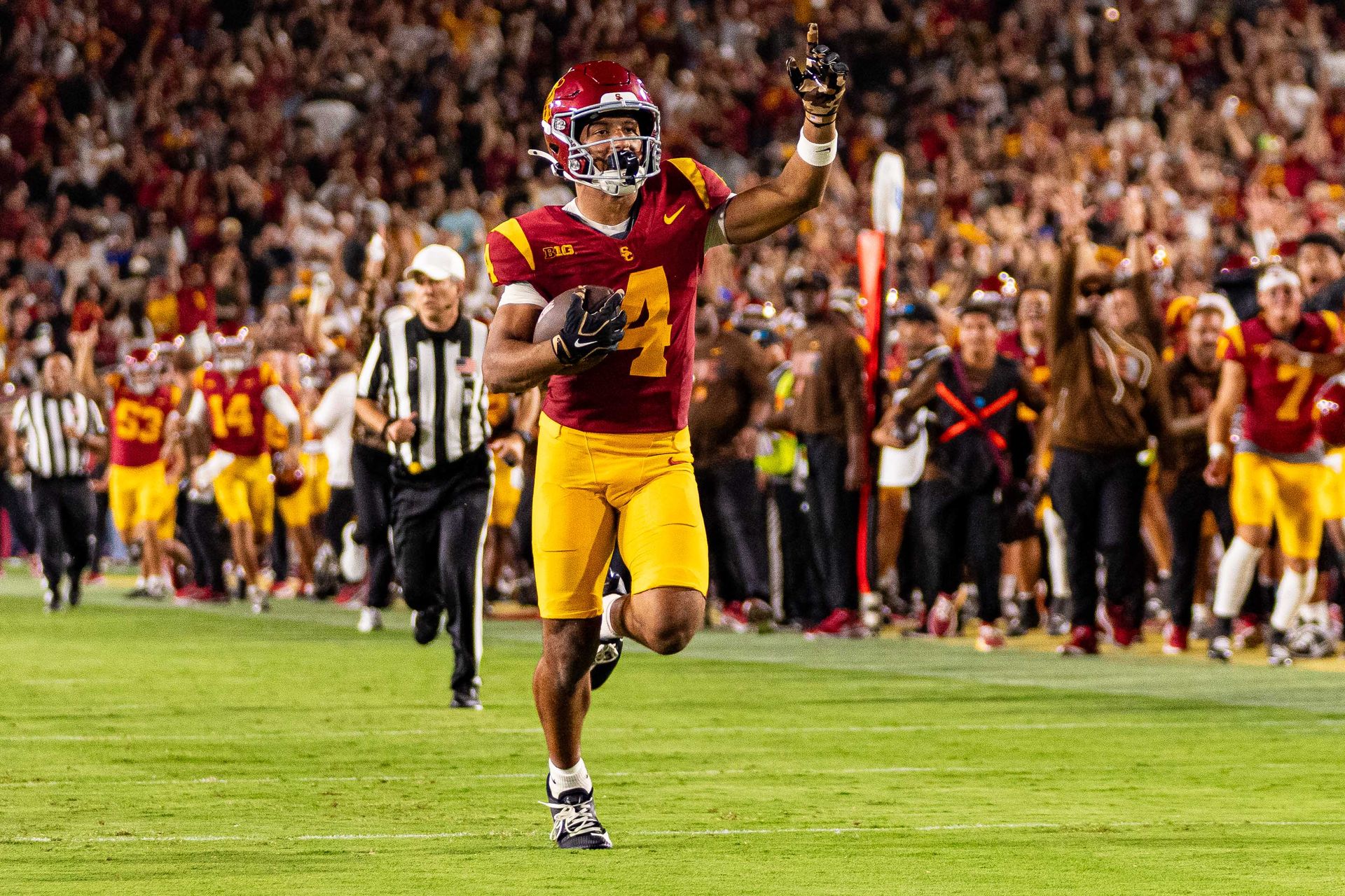 Trent Mosley scores for USC against Louisiana Ragin Cajuns