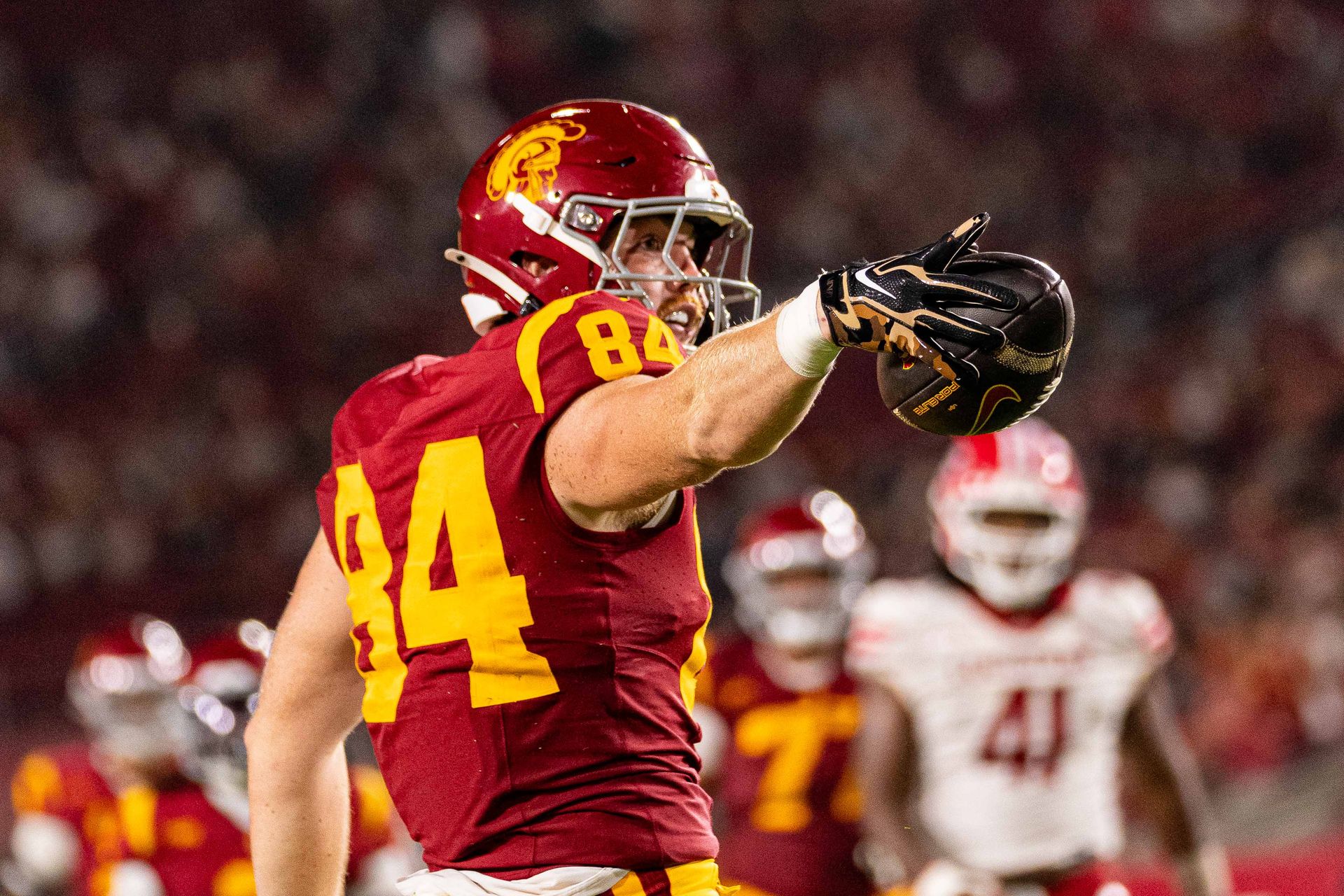 Tucker Ashcraft celebrates touchdown for USC