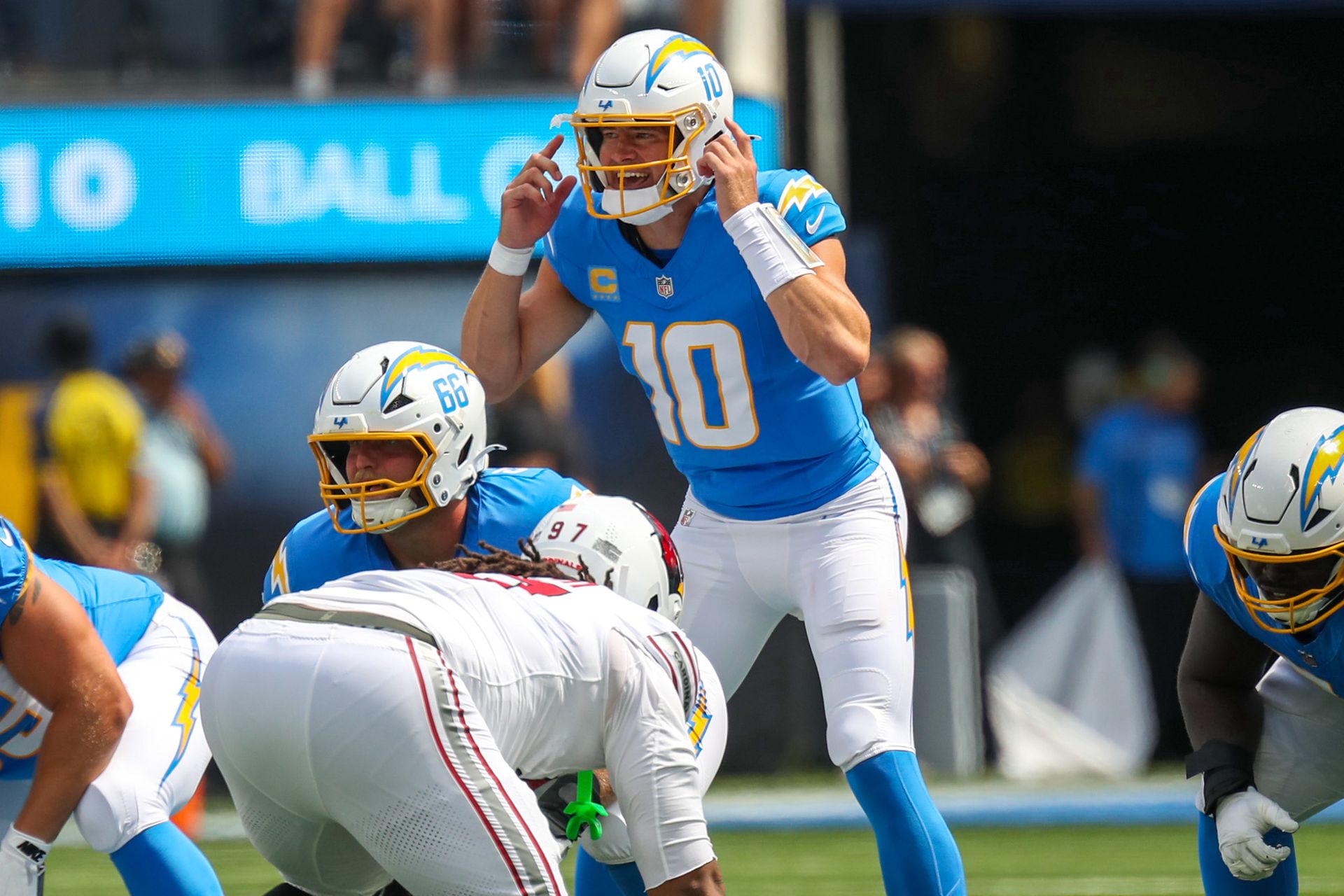 Justin Herbert calls signals against the Cardinals at SoFi Stadium