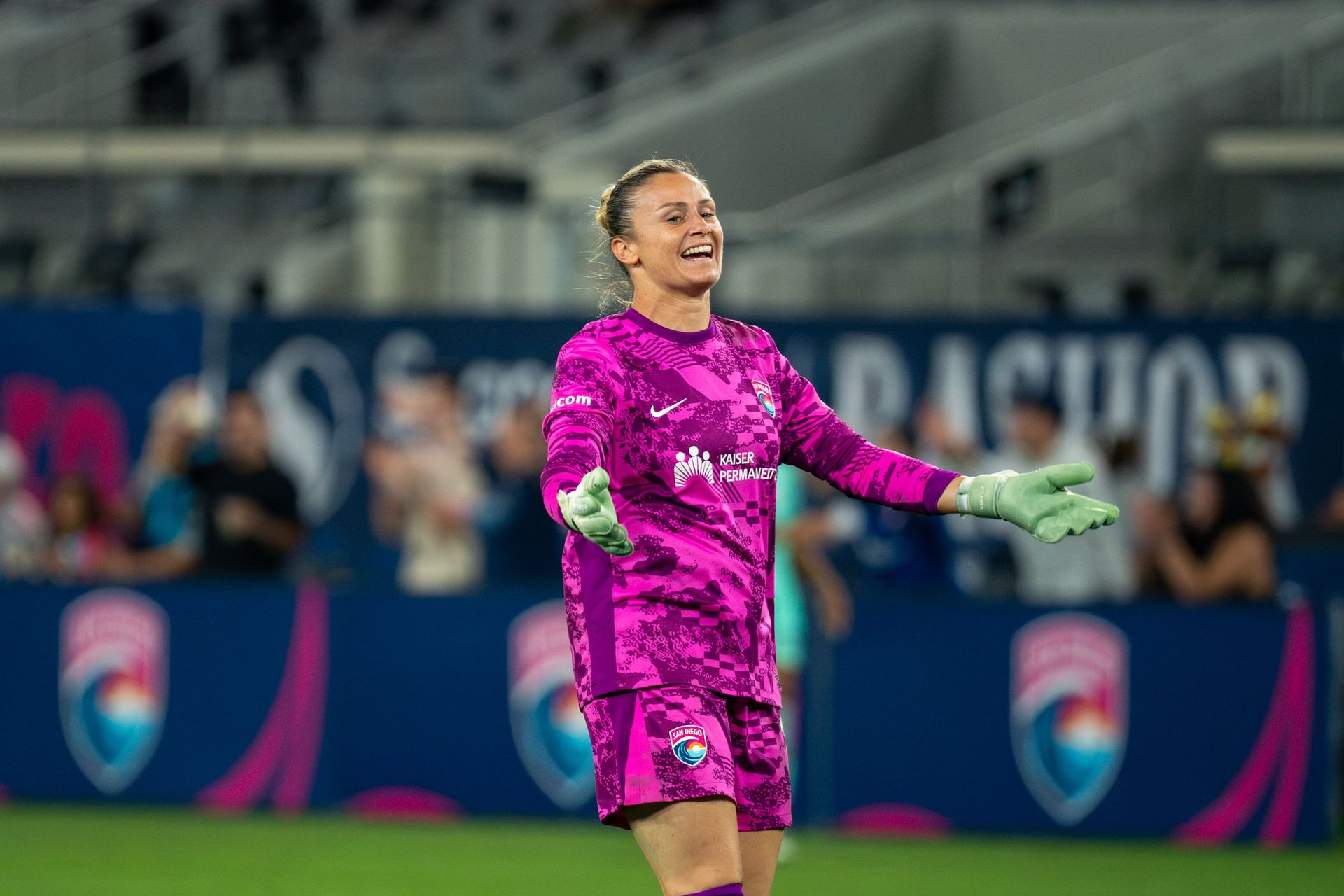 Goalkeeper Sandra Paños celebrates after securing a win.