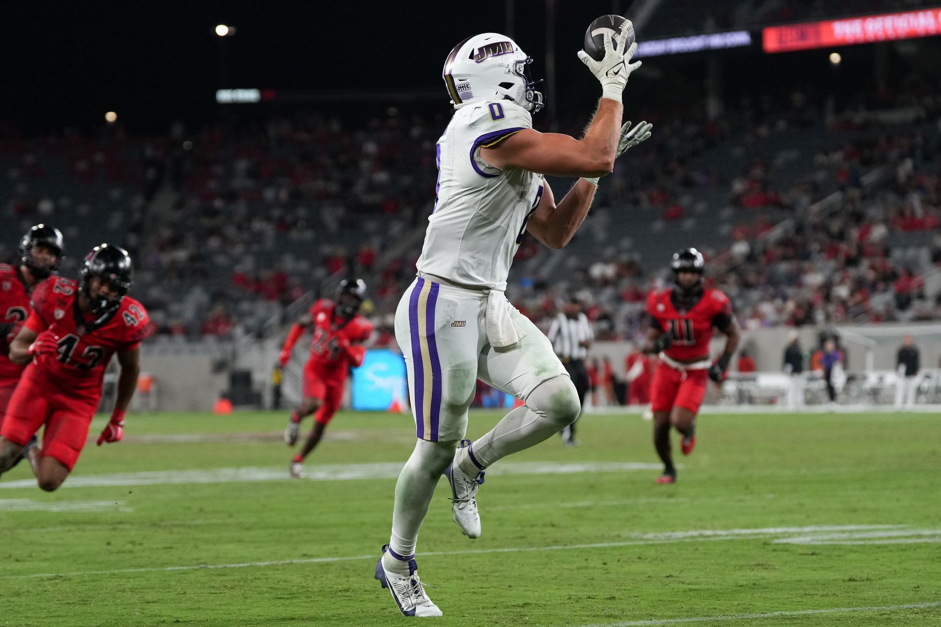 JMU's Cole Keller catches a touchdown against SDSU