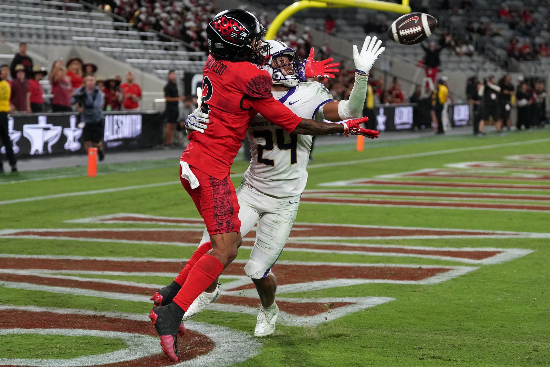 SDSU's Nathan Acevedo scores a touchdown against JMU