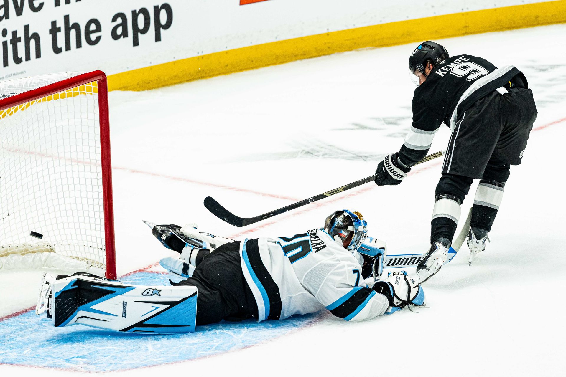 Adrian Kempe scores in shootout against Utah Mammoth, Sep 22, 2026