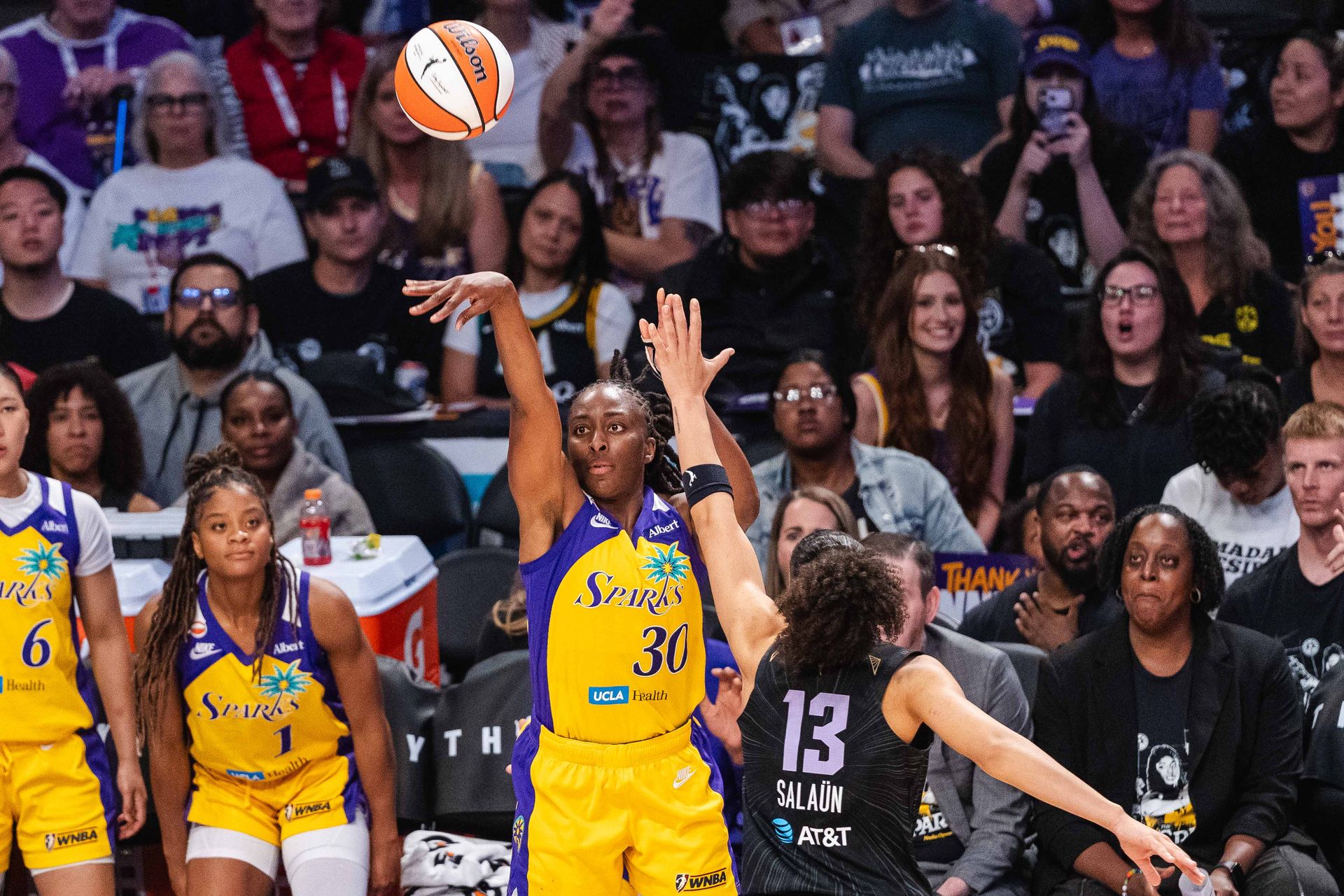 Nneka Ogwumike shoots during a WNBA match against Valkyries