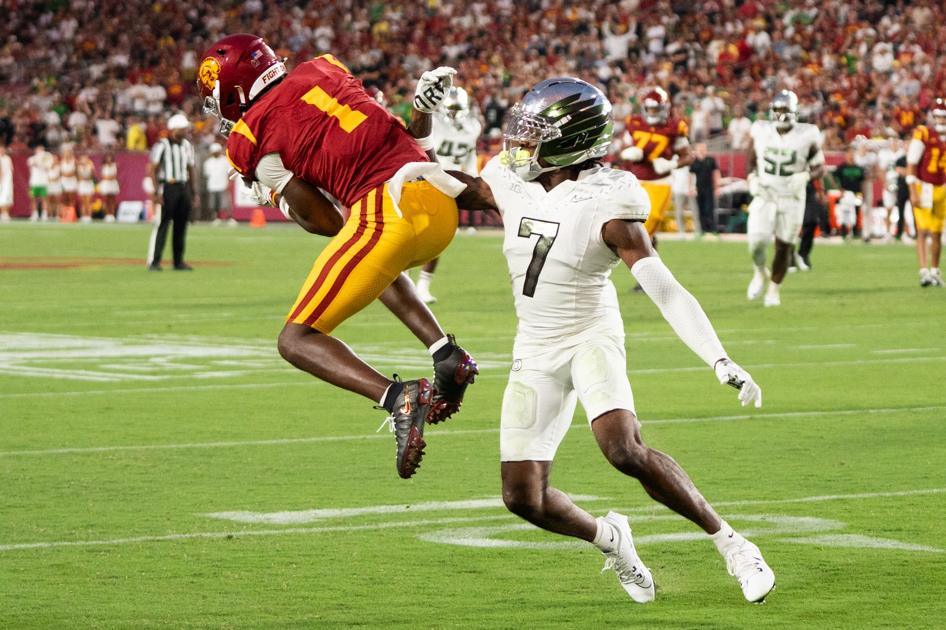 USC Trojan WR Ethan Makes a Key Play