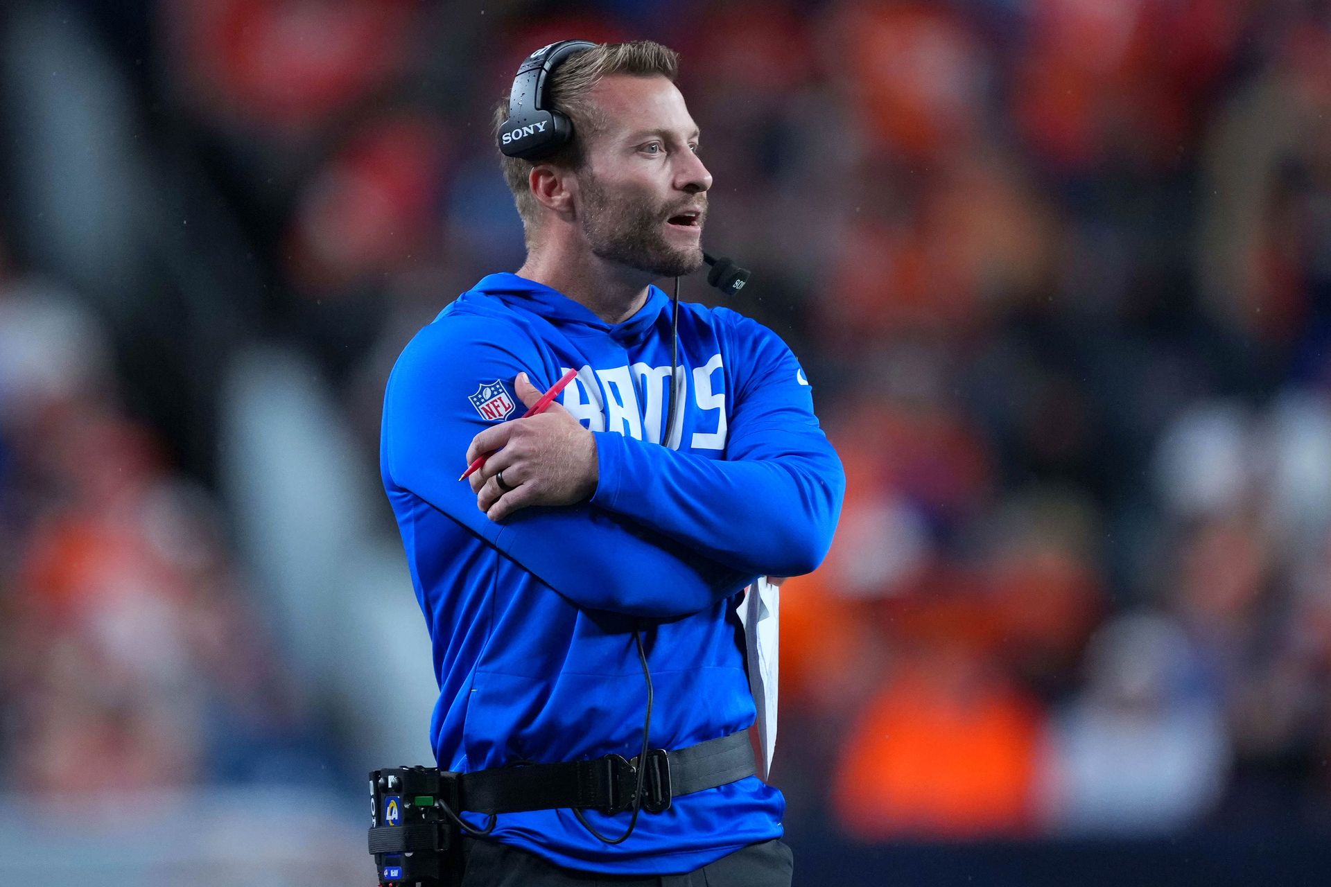 Sean McVay watching the game against the Broncos
