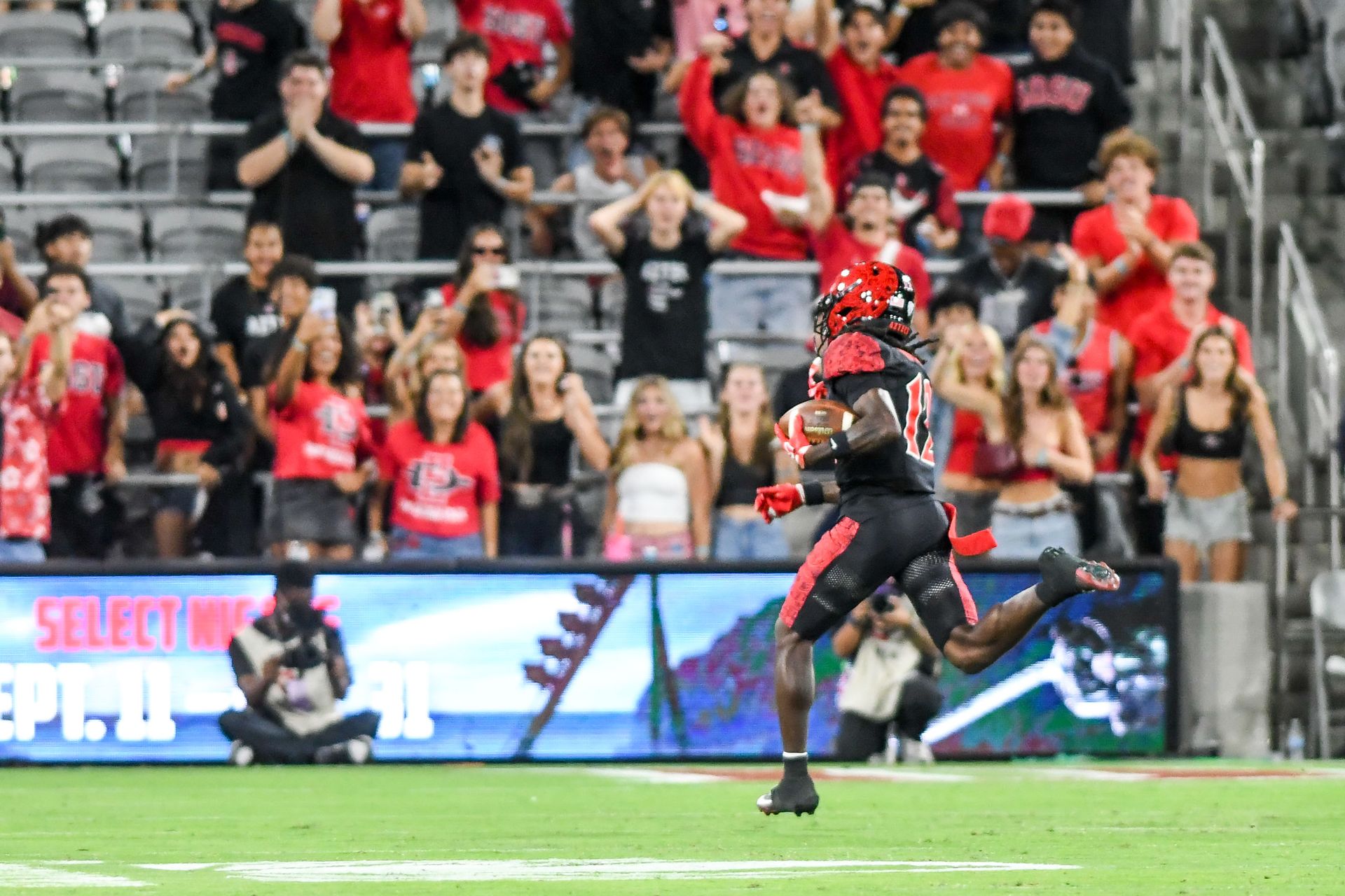 Jaylon Hawkins returns a kick for a 100-yard TD, SDSU vs. Portland State