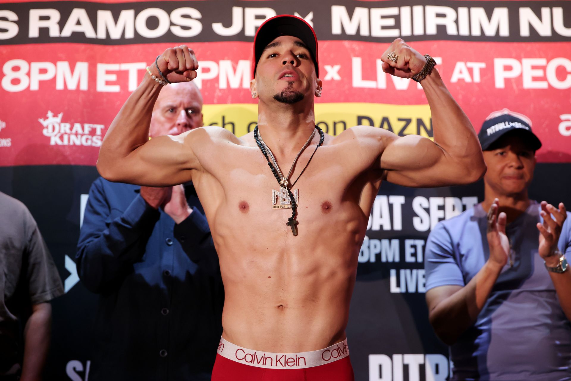 Nestor Bravo shows off physique post weigh-in