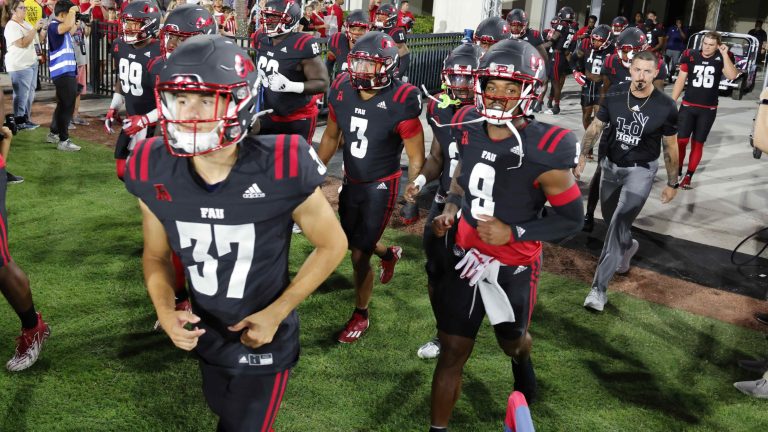 26. Florida Atlantic Owls (4-1)