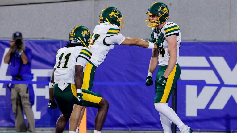 30) North Dakota State Bison (5-1)