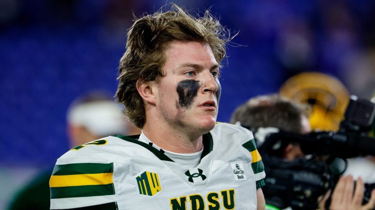 15) North Dakota State Bison