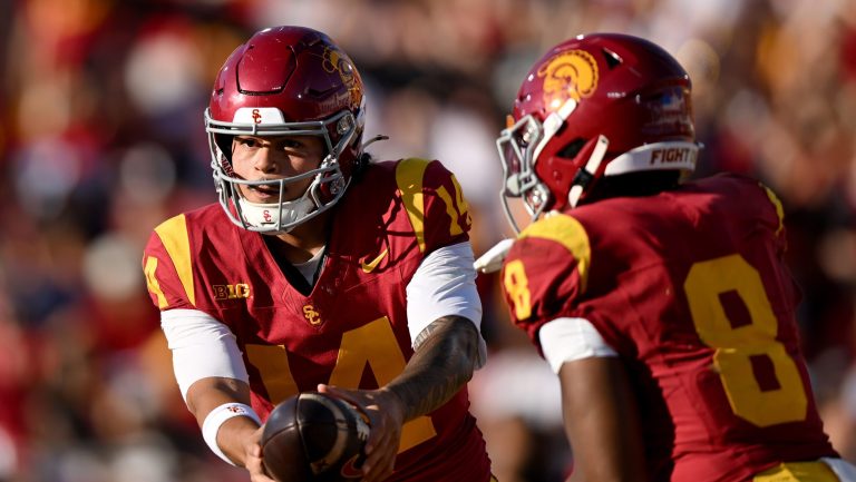 10. USC Trojans (6-1)
