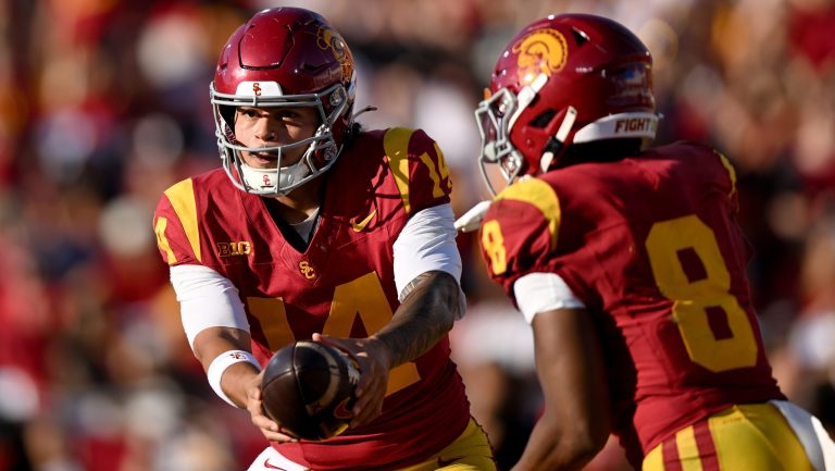 14) USC Trojans (6-1)