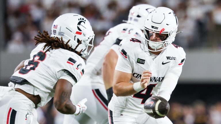 21) Cincinnati Bearcats (4-1)