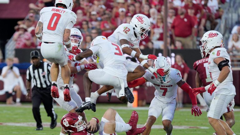 27. New Mexico Lobos (4-1)