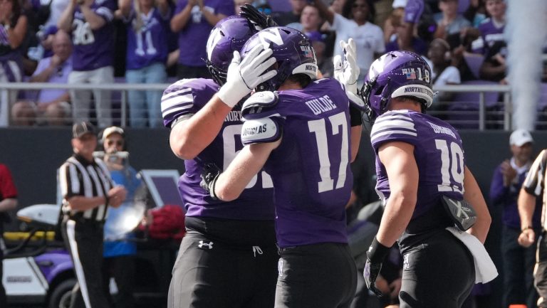 10) Northwestern Wildcats (4-1)