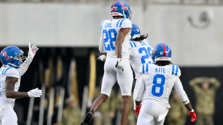 5) Ole Miss Rebels (4-1)