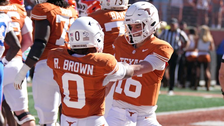 3) Texas Longhorns (4-2)