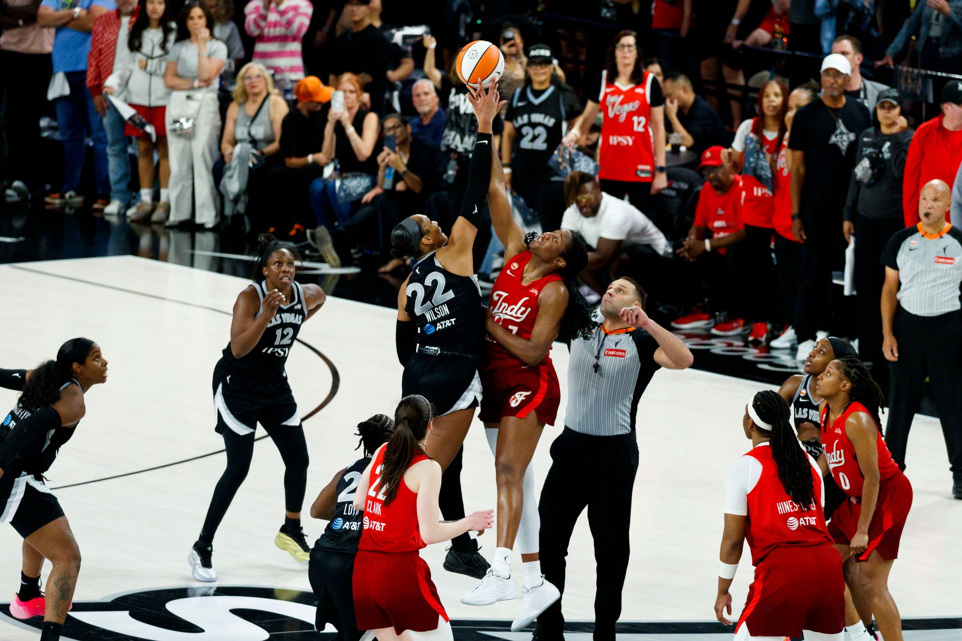 A'ja Wilson wins jump ball in WNBA Playoff game