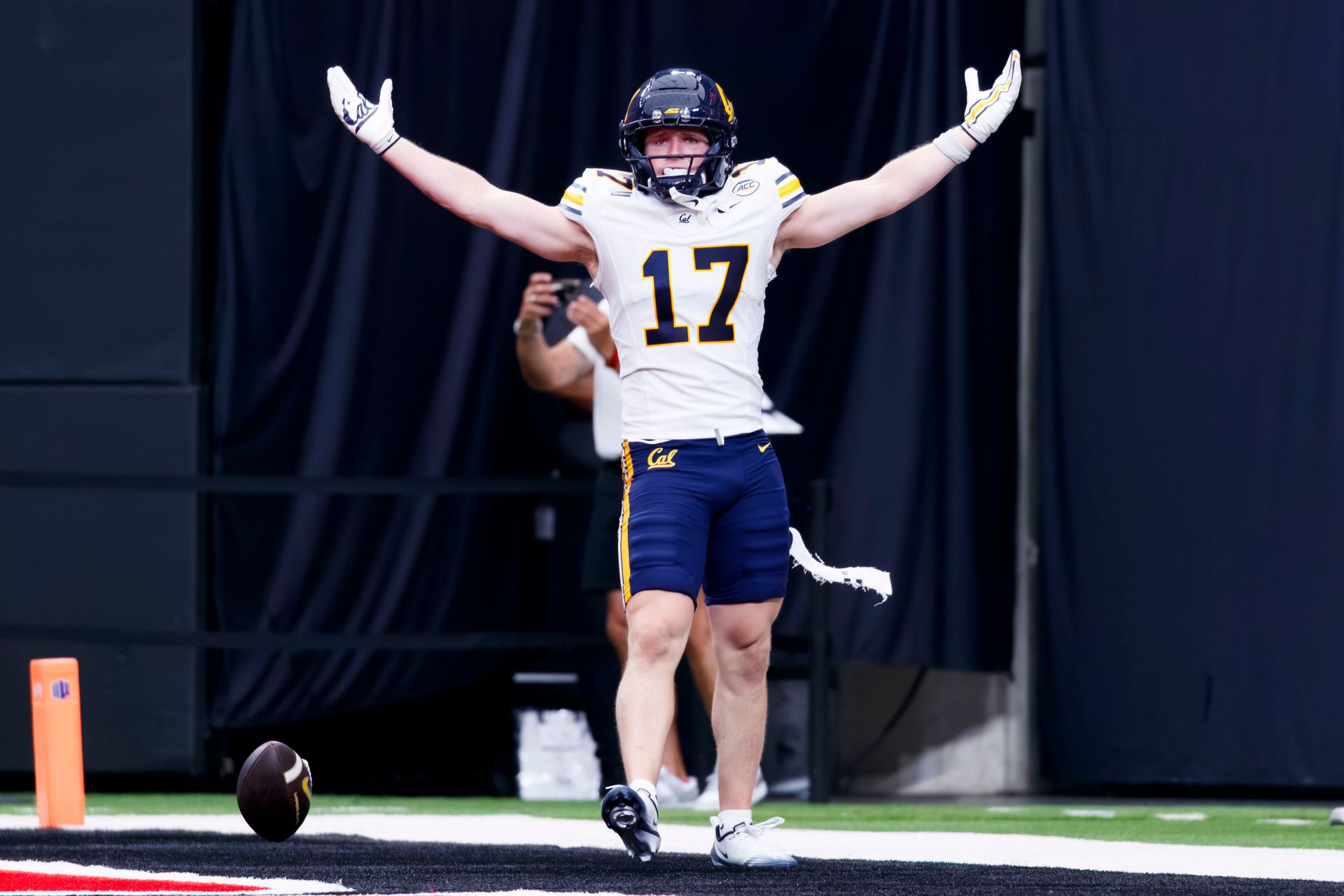 Carson Berry-Smith's touchdown celebration in the third quarter
