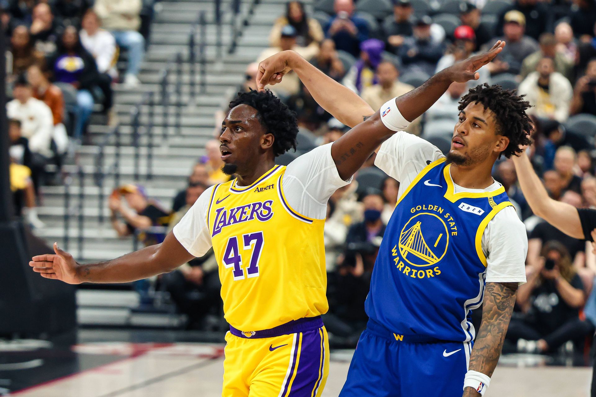 Arthur Kaluma guards Yaxel Lendeborg in Las Vegas
