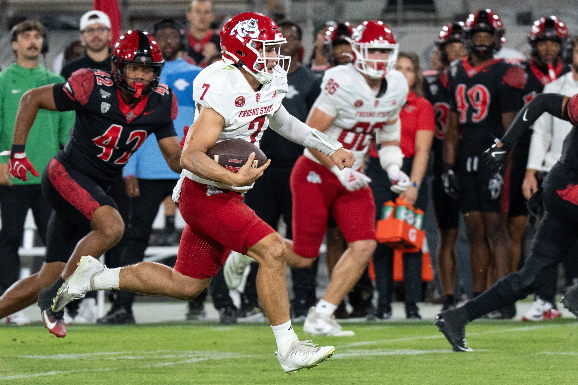 Jayden Mandal runs upfield against San Diego State