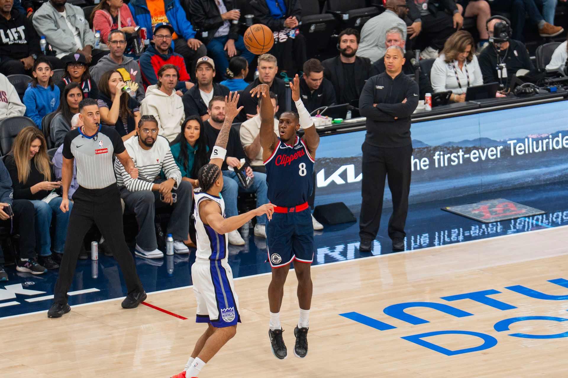 Kris Dunn knocks down a three-pointer