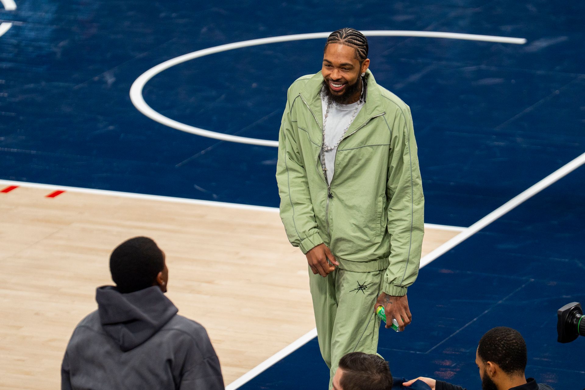 Brandon Ingram heads to the Clippers bench