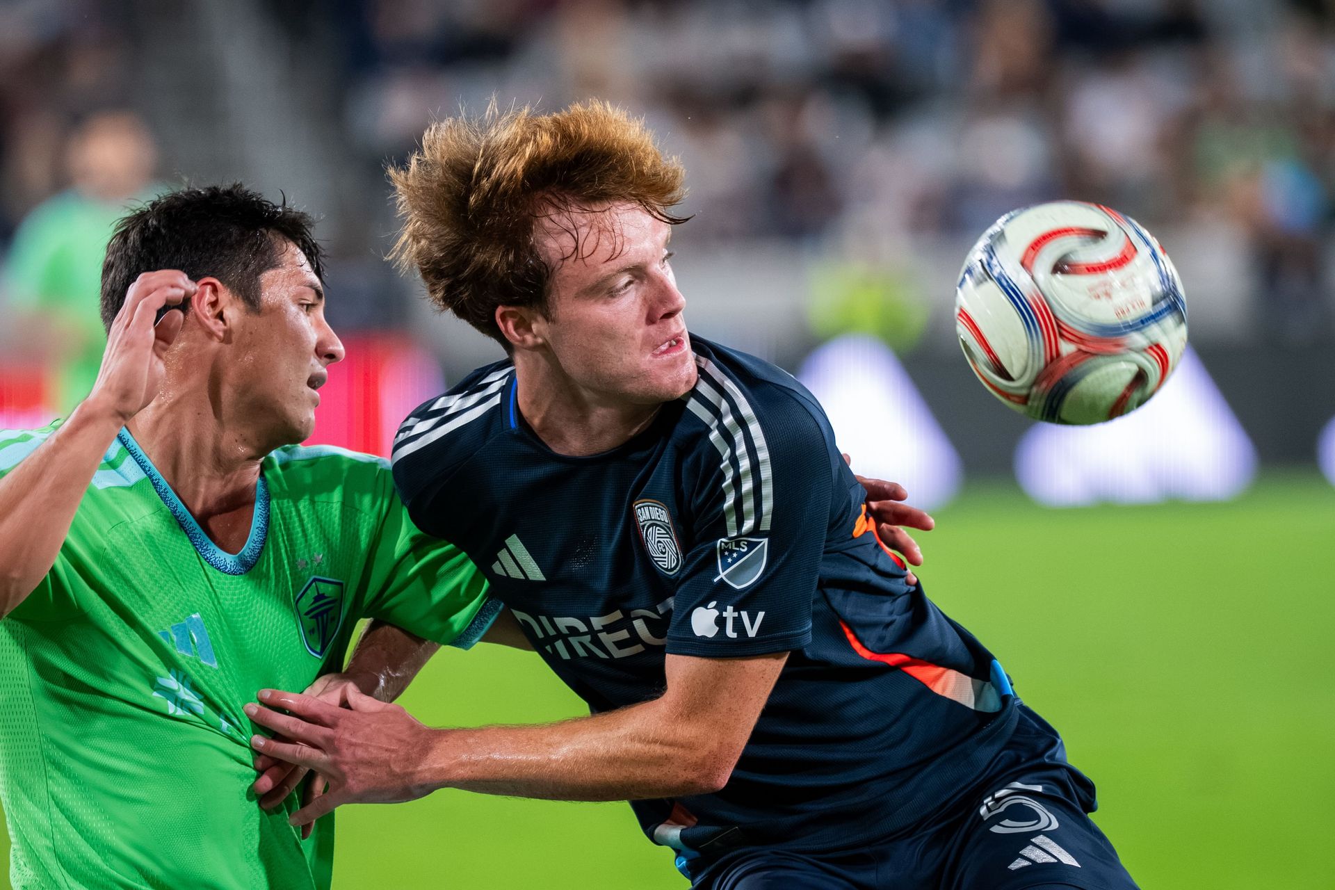 Kieran Sargeant Tracks the Ball Against Seattle